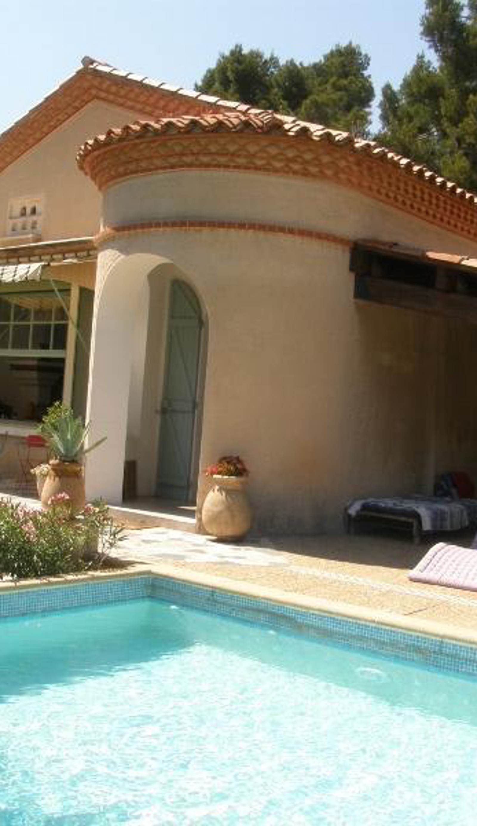 Cassis Hostel
