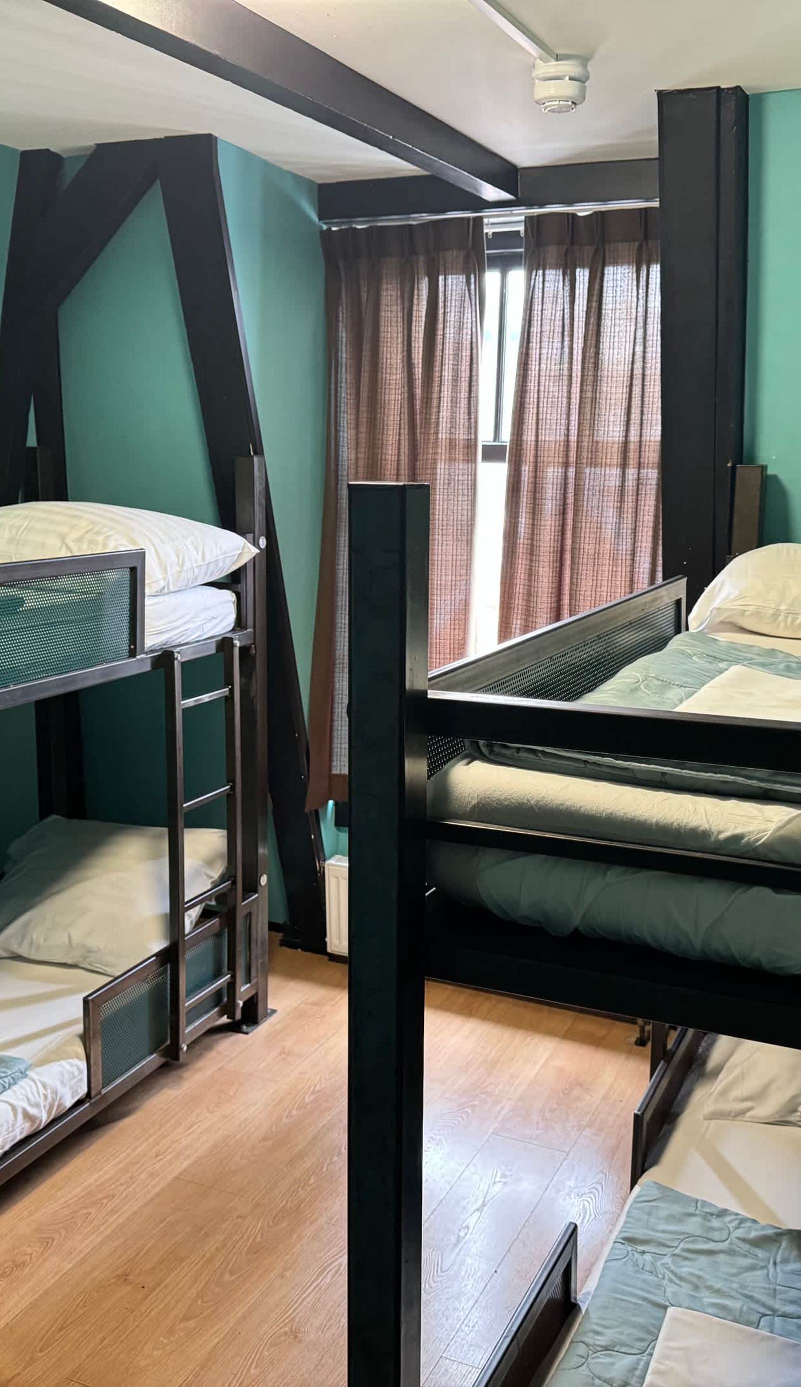 Amsterdam Hostel Uptown