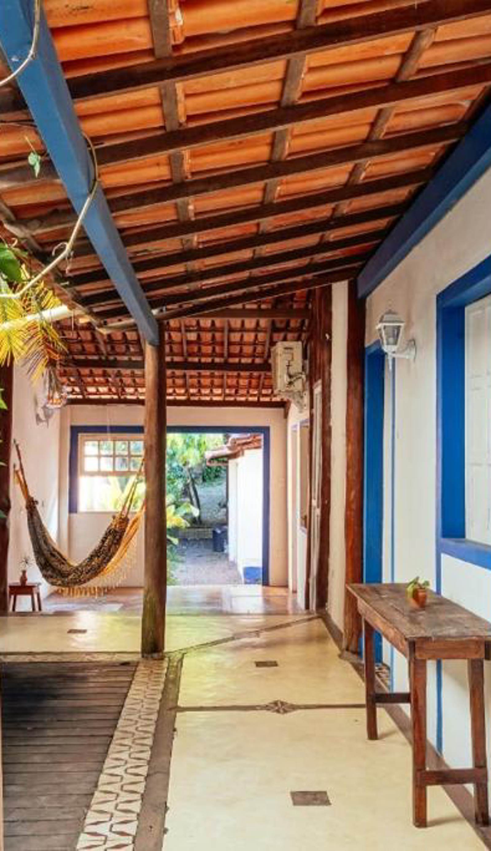Tropicália Hostel e Pousada