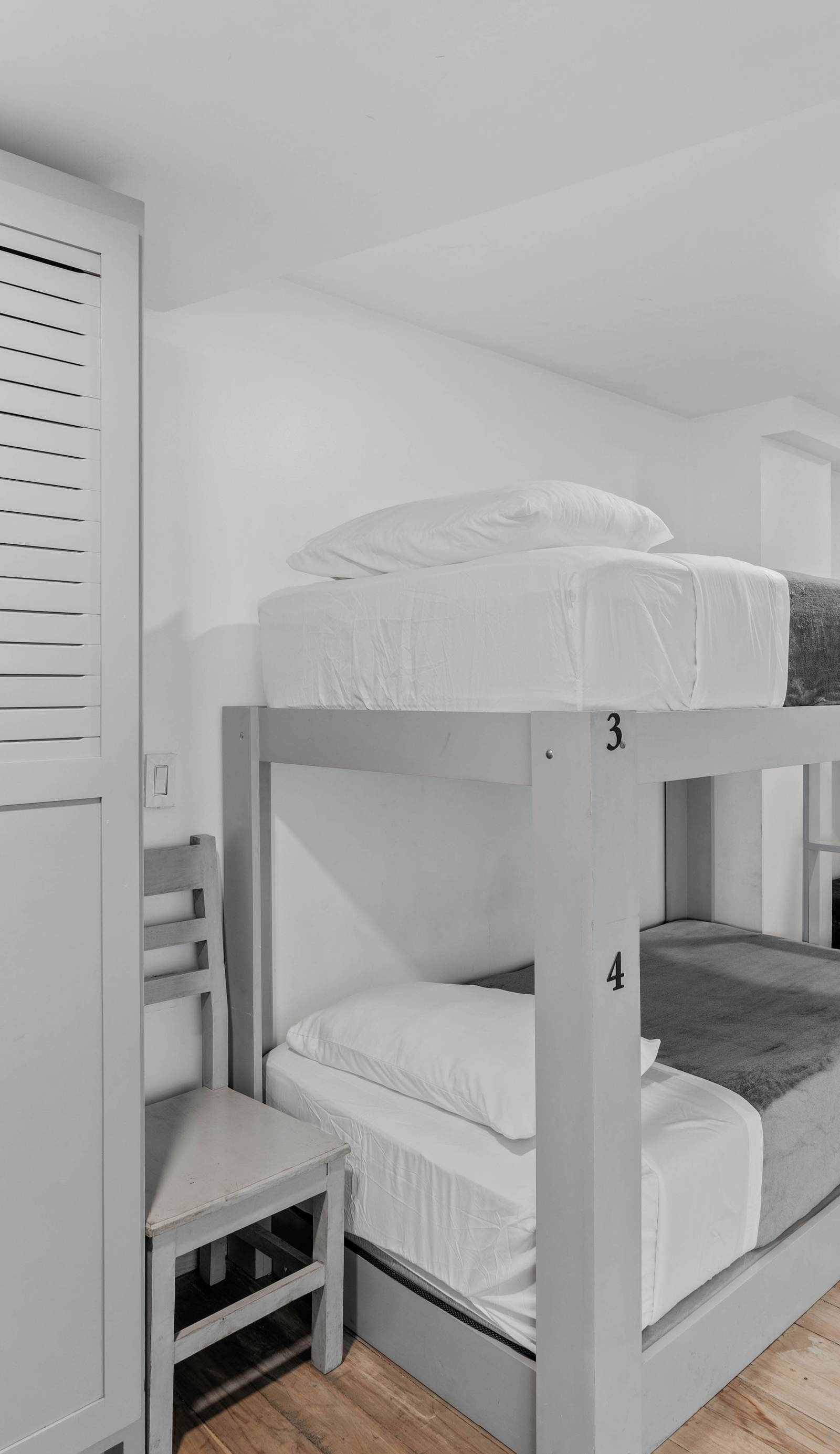Iguana Surf Camp & Beachfront Hotel
