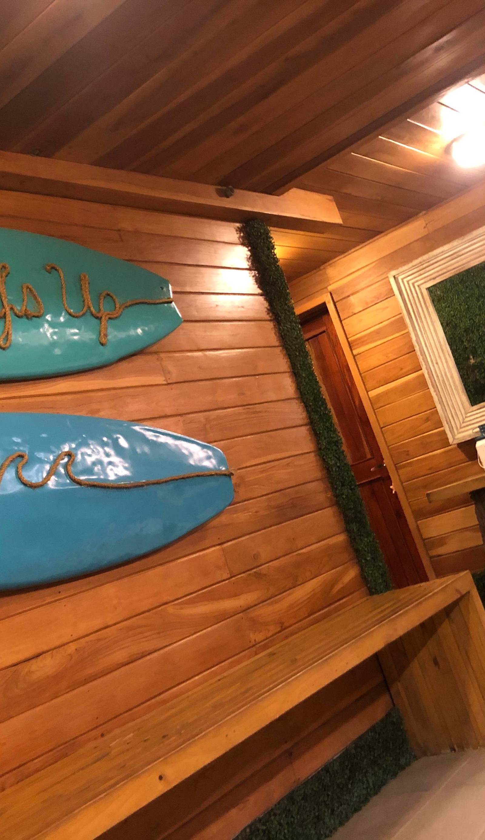 Casa Aura Beachfront Premium Hostel