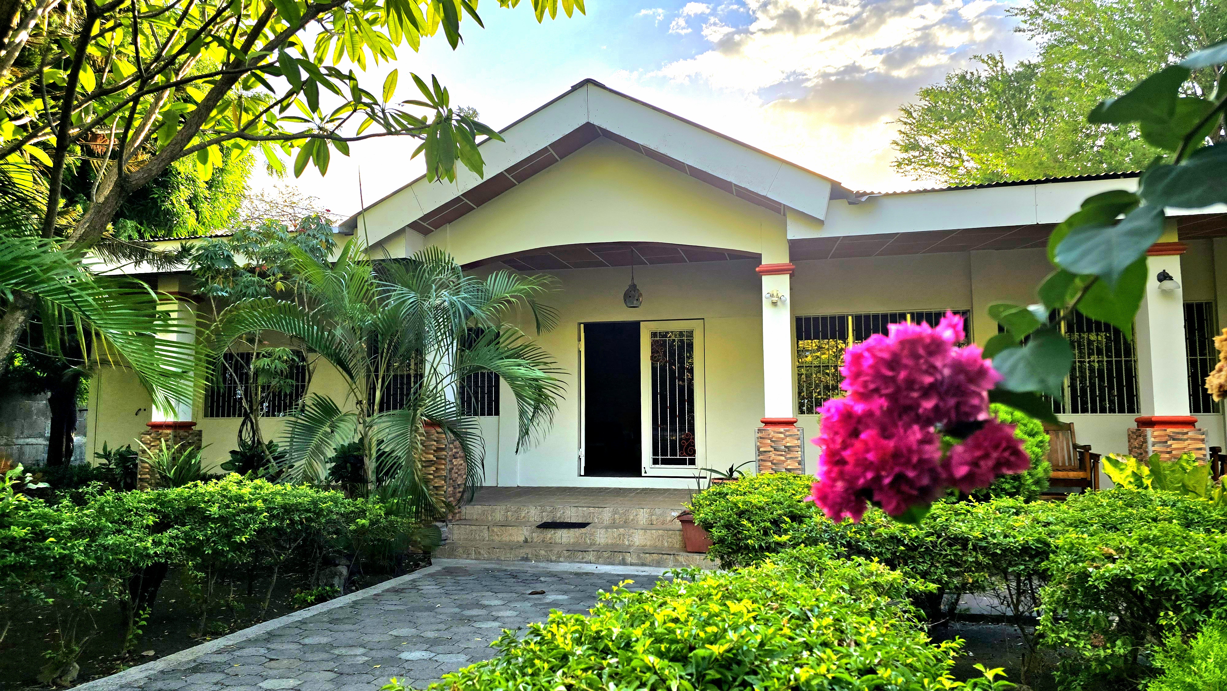 La Paloma Hostel