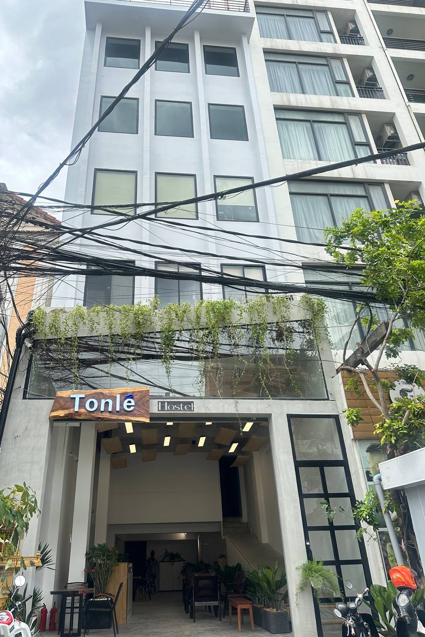 Tonle Hostel