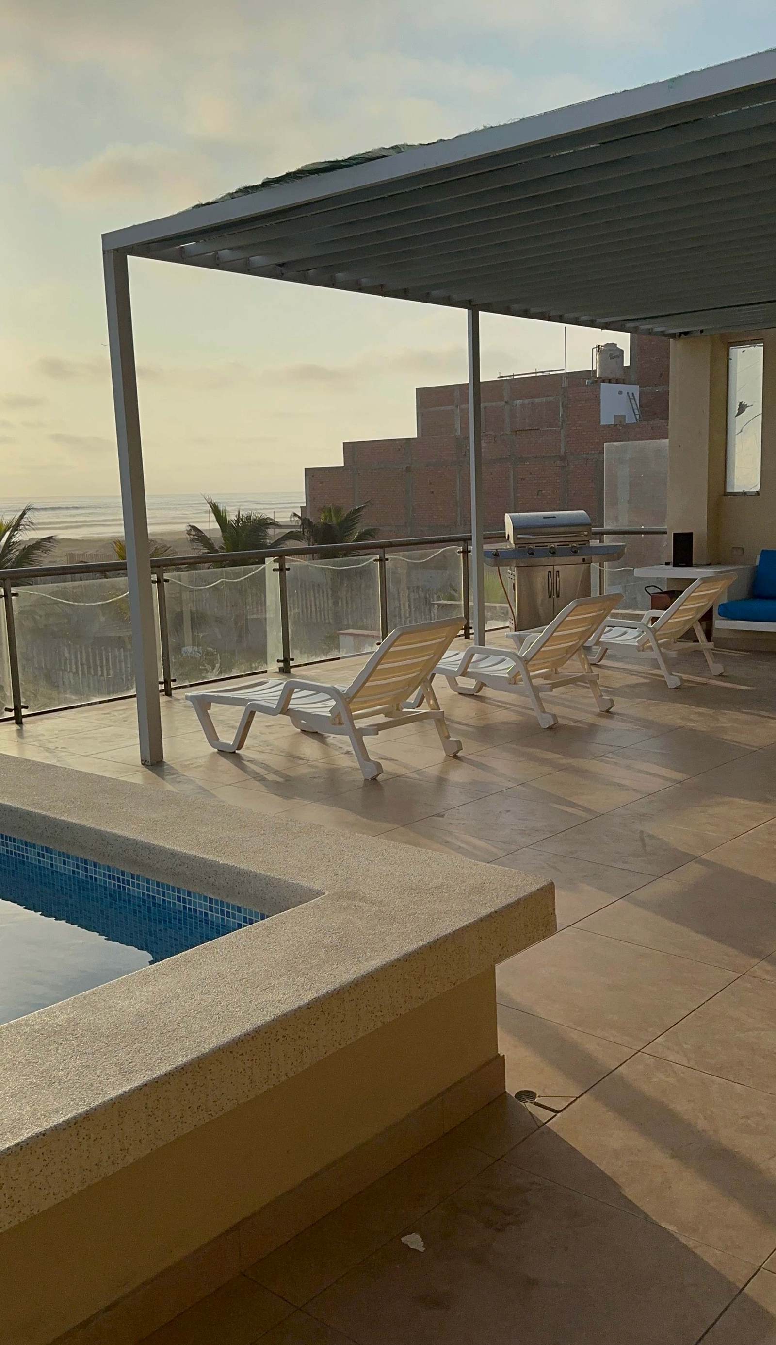 YOLO House Beach