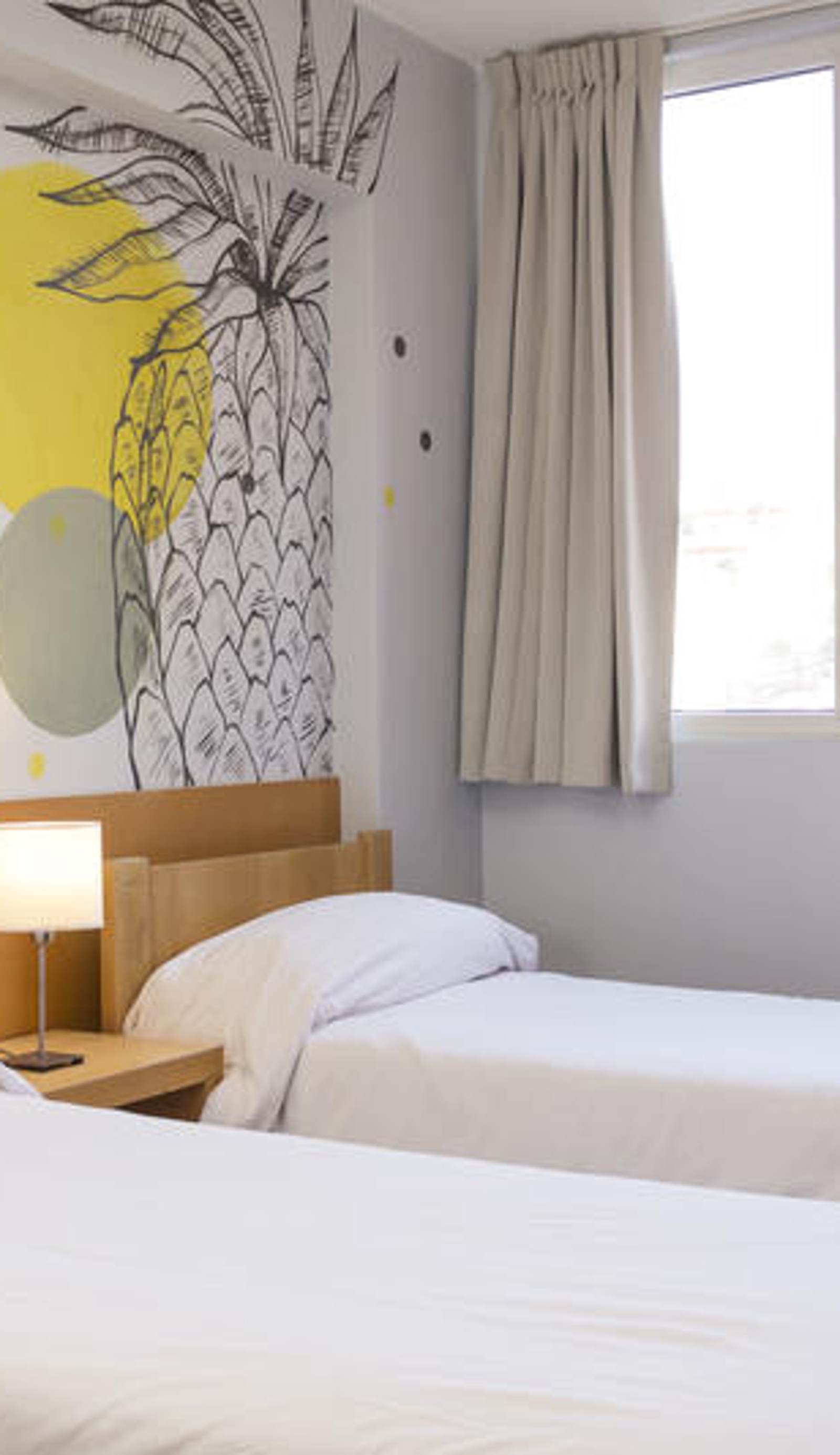Circus Hostel