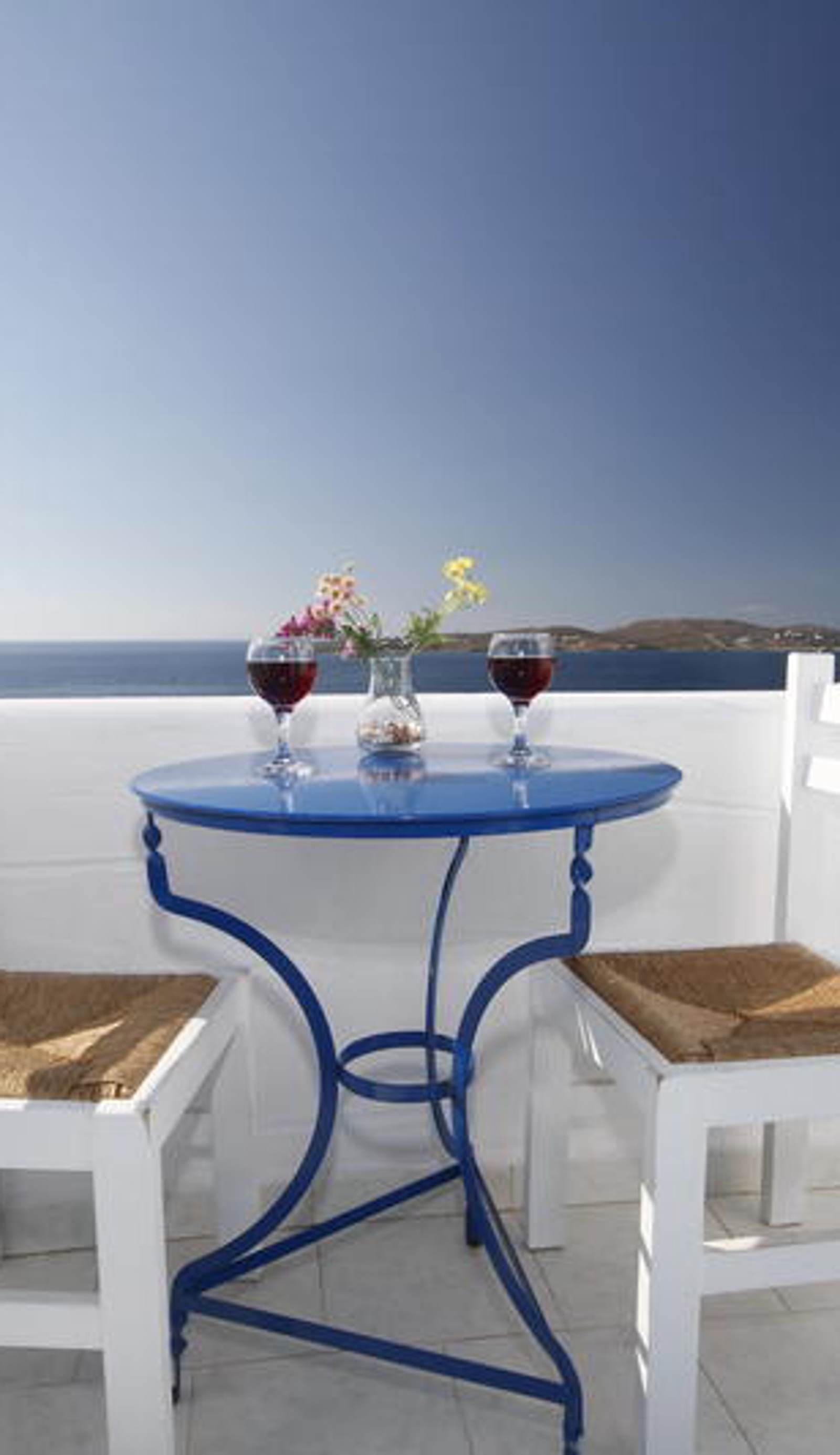 Stratos Apartments