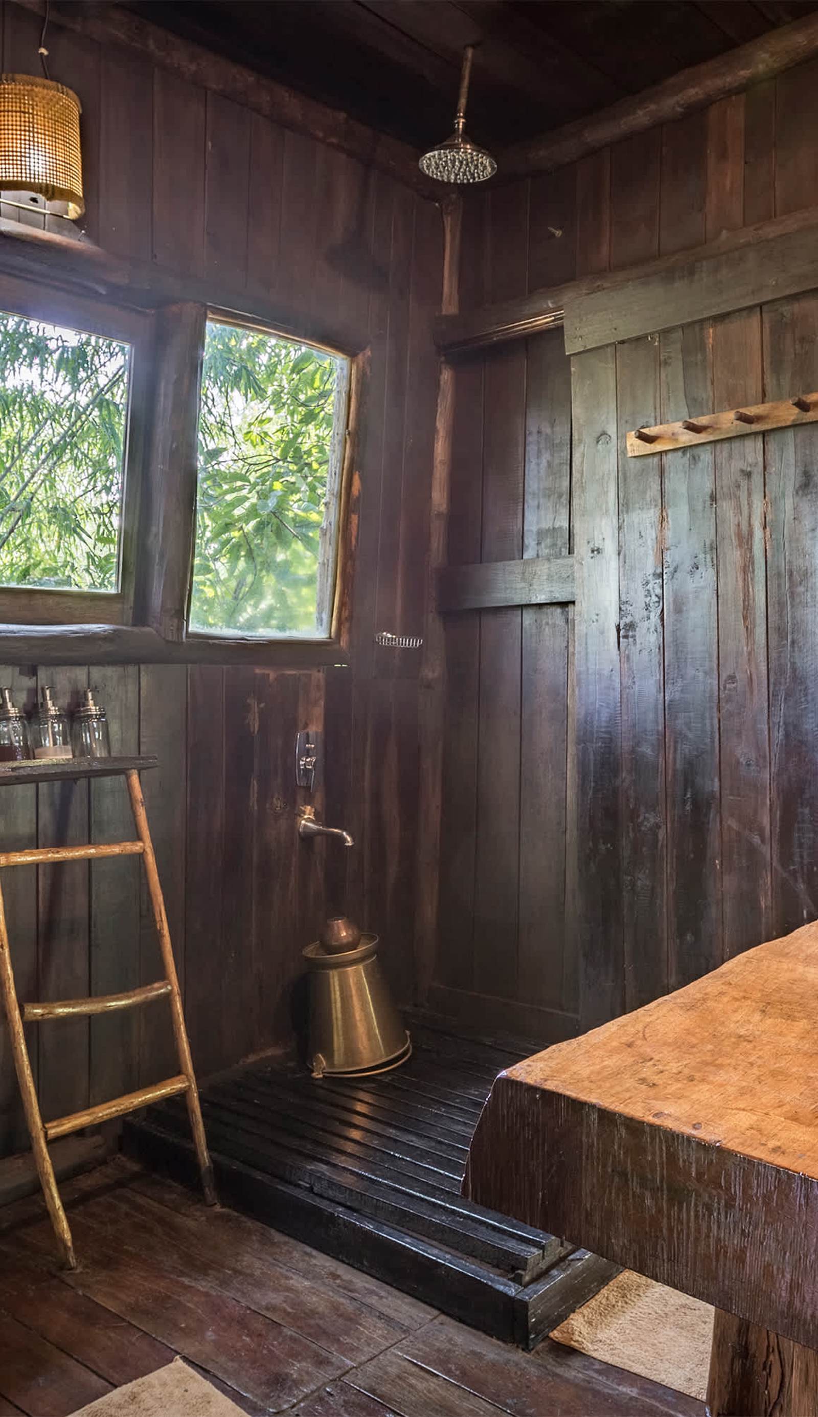 Tree House Hideaway