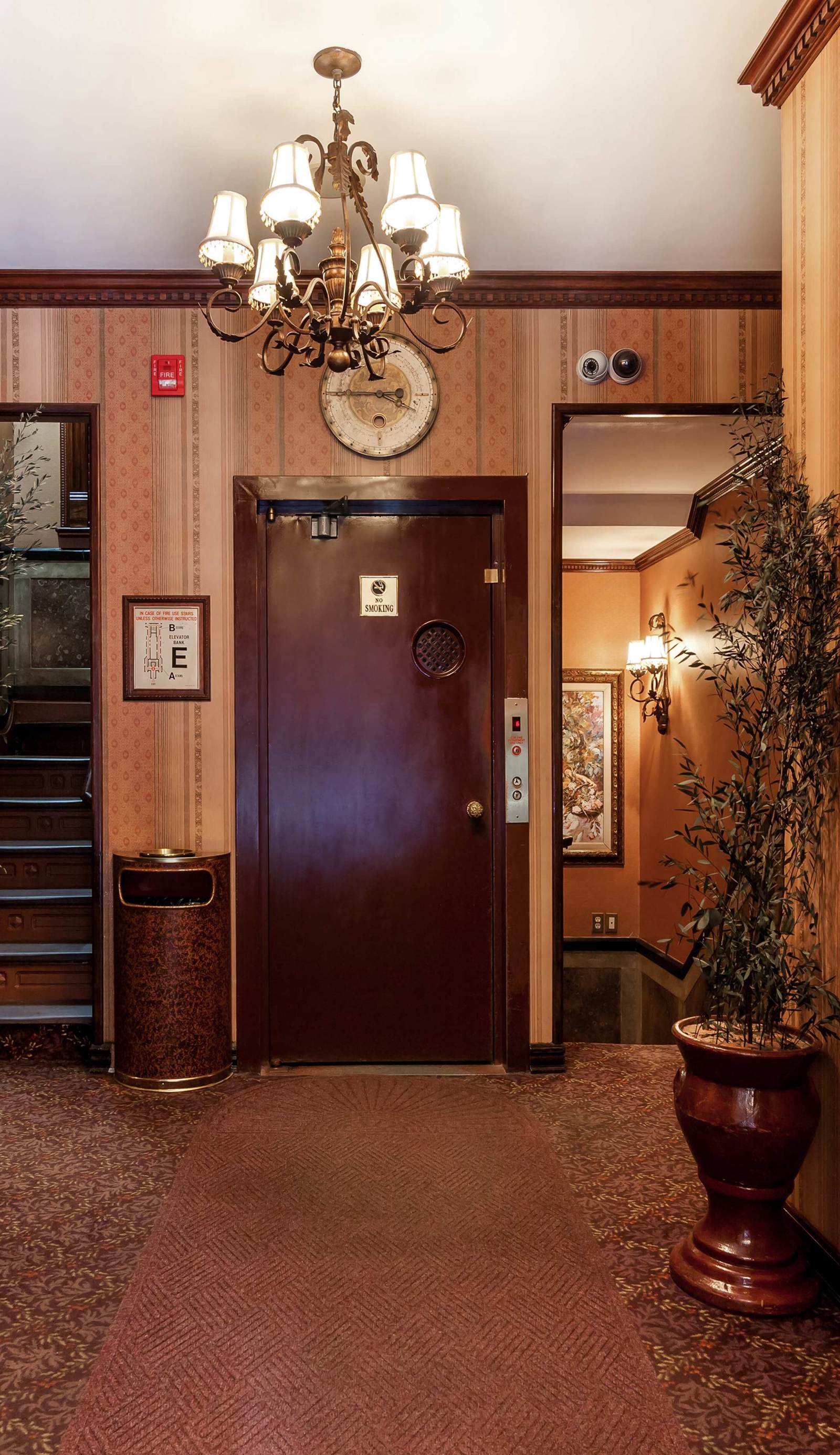 Hotel 17