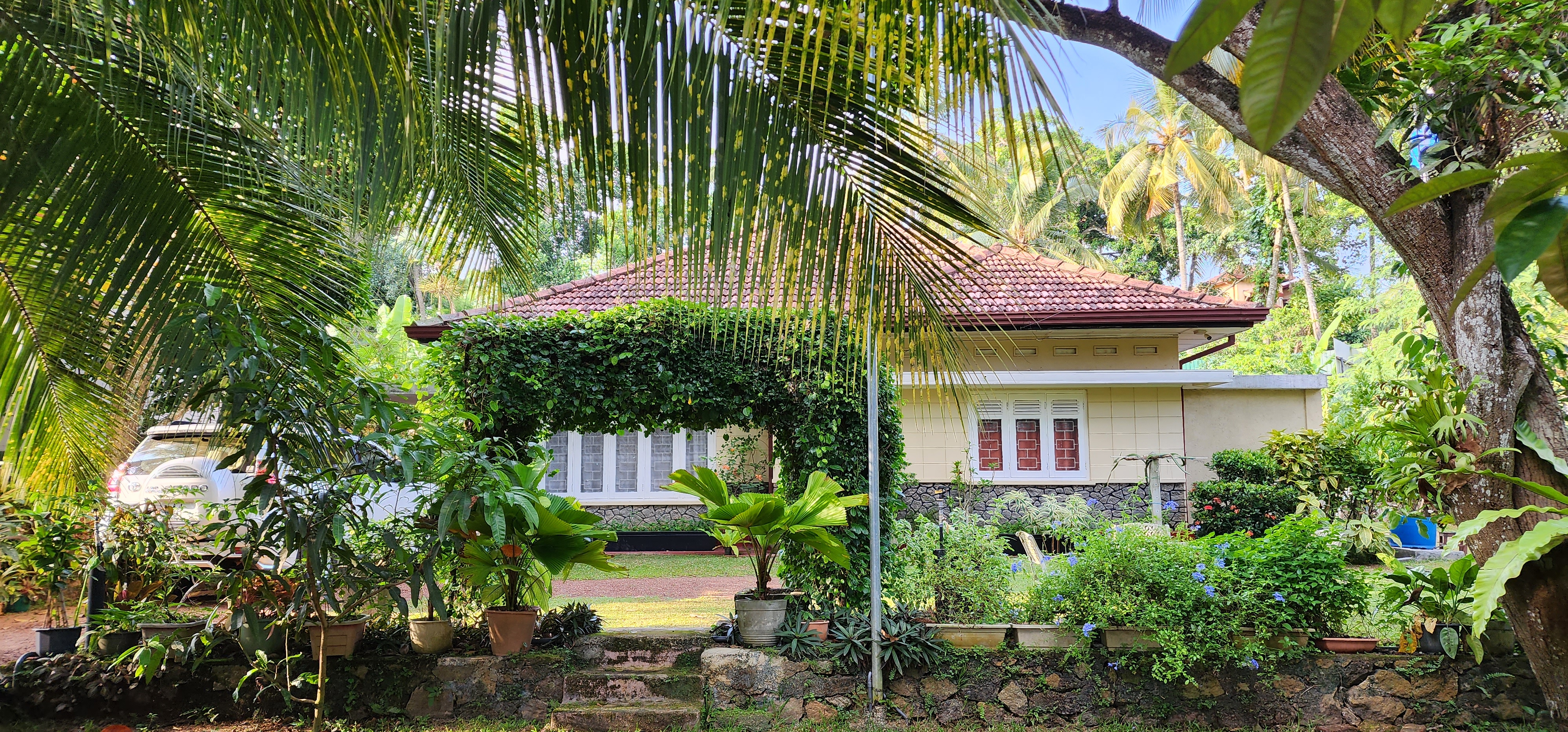 CHARAKAMA Guest Bungalow