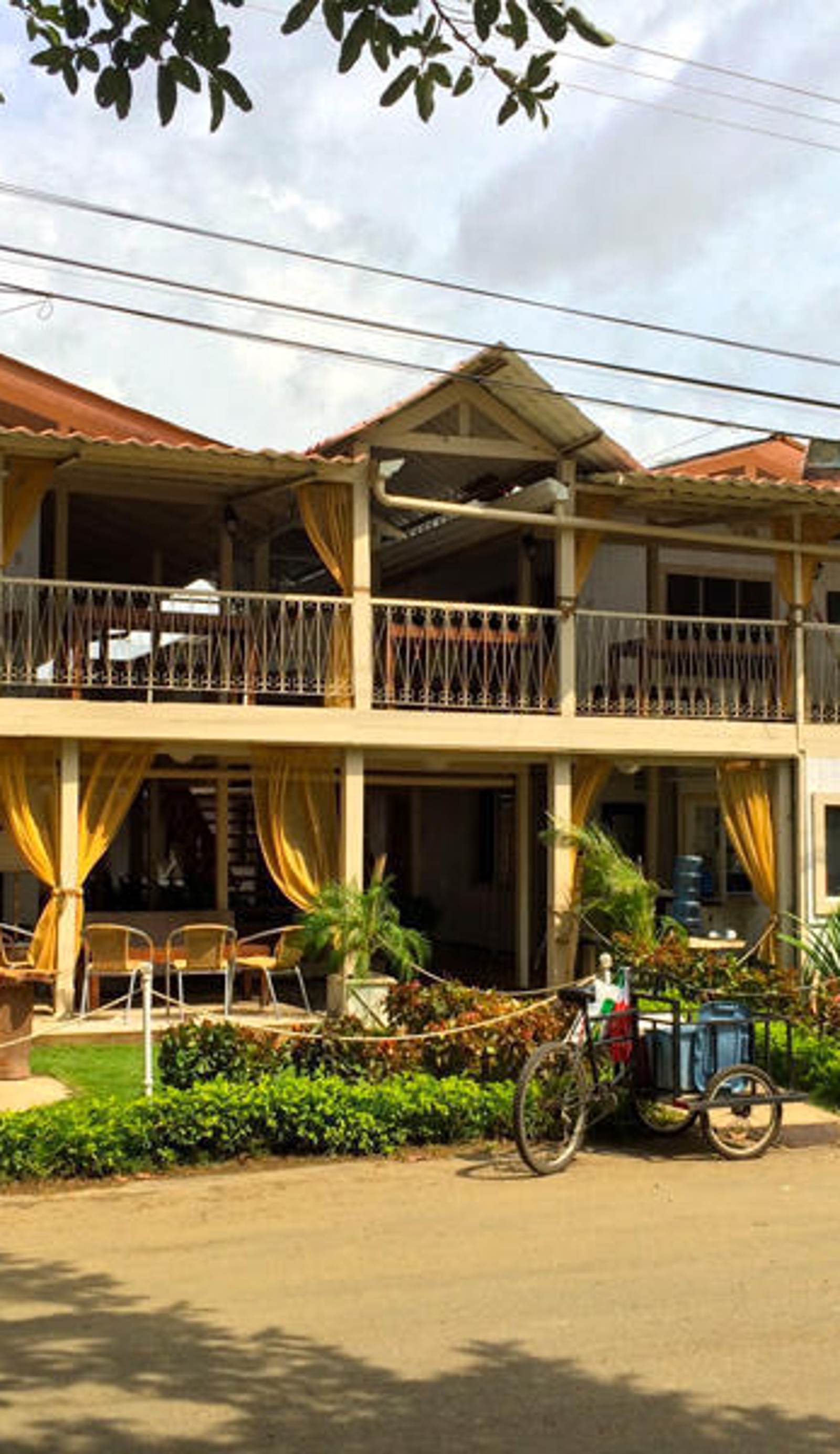 Hotel M & M Beach House