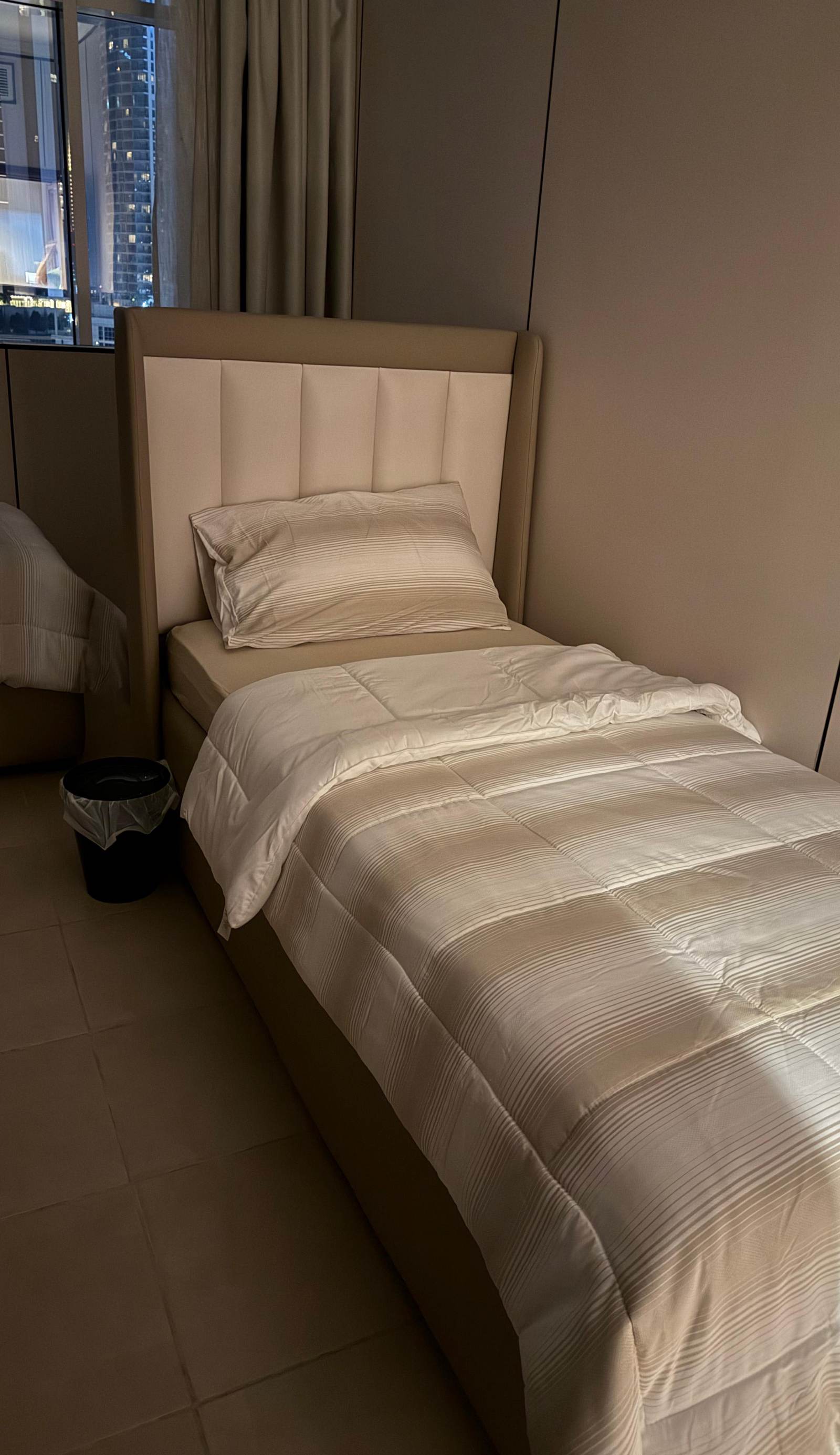 5 Min To Dubai Mall DownTown Shared Bed Space