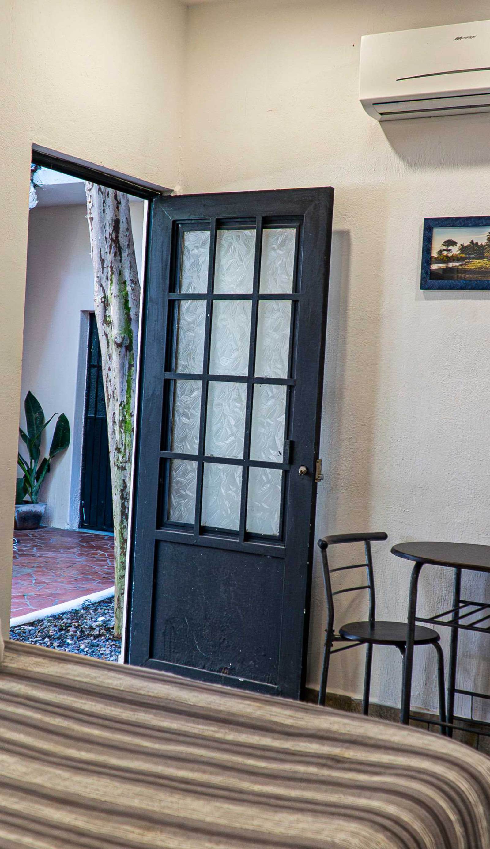 Akali Hostel and Surf House