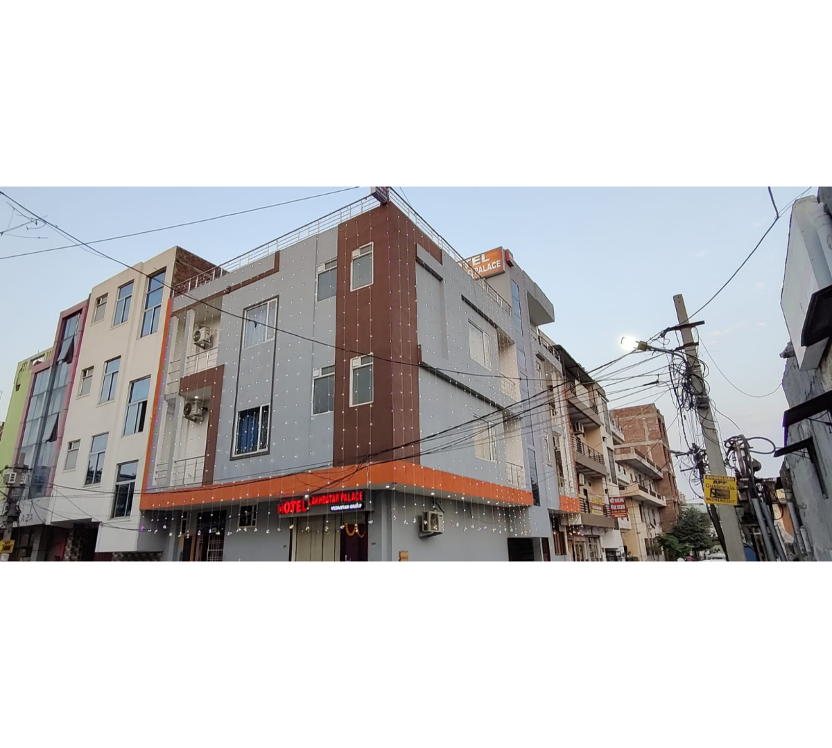 Hotel Lakhdatar Palace