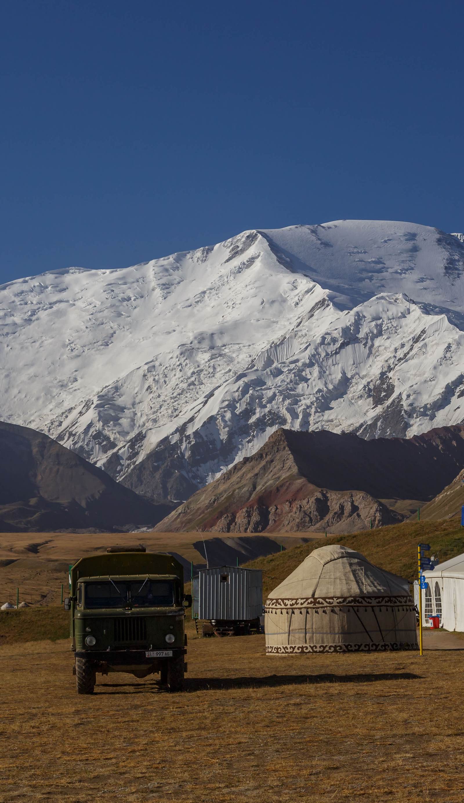 Ak-Sai Travel Achik Tash camp at the foot of Lenin