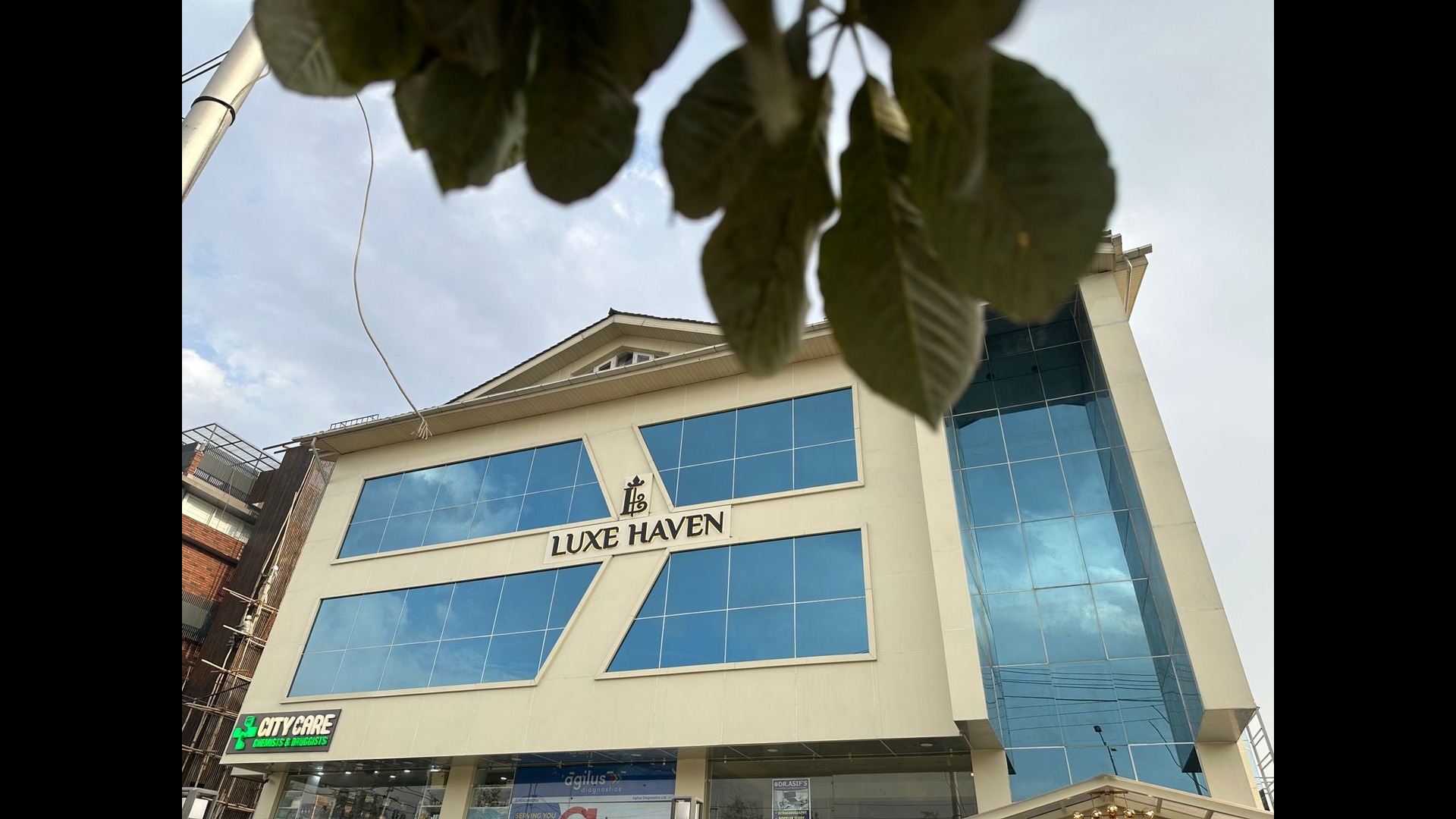 Luxe Haven Residency