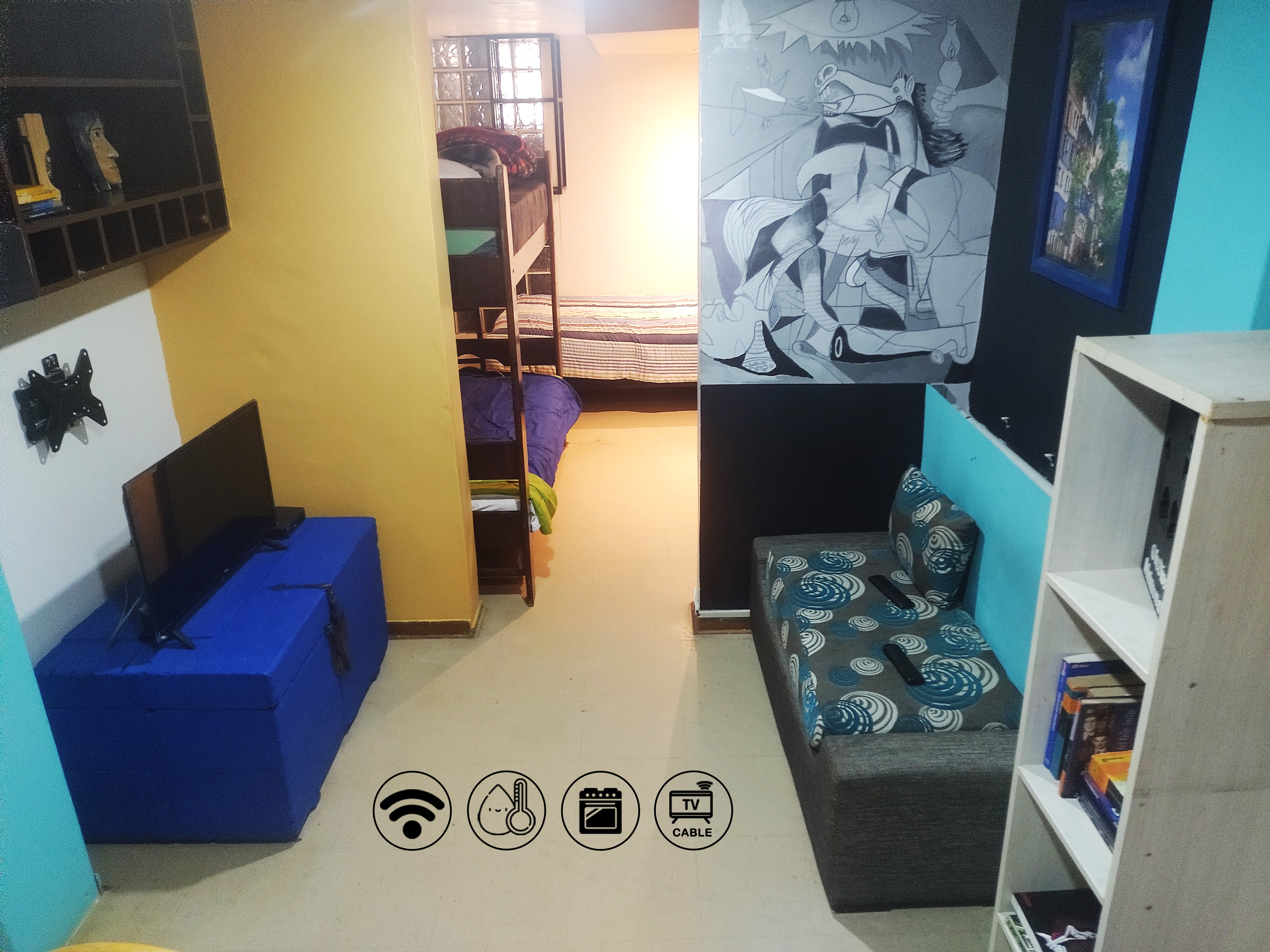 Chakra Runa Backpackers