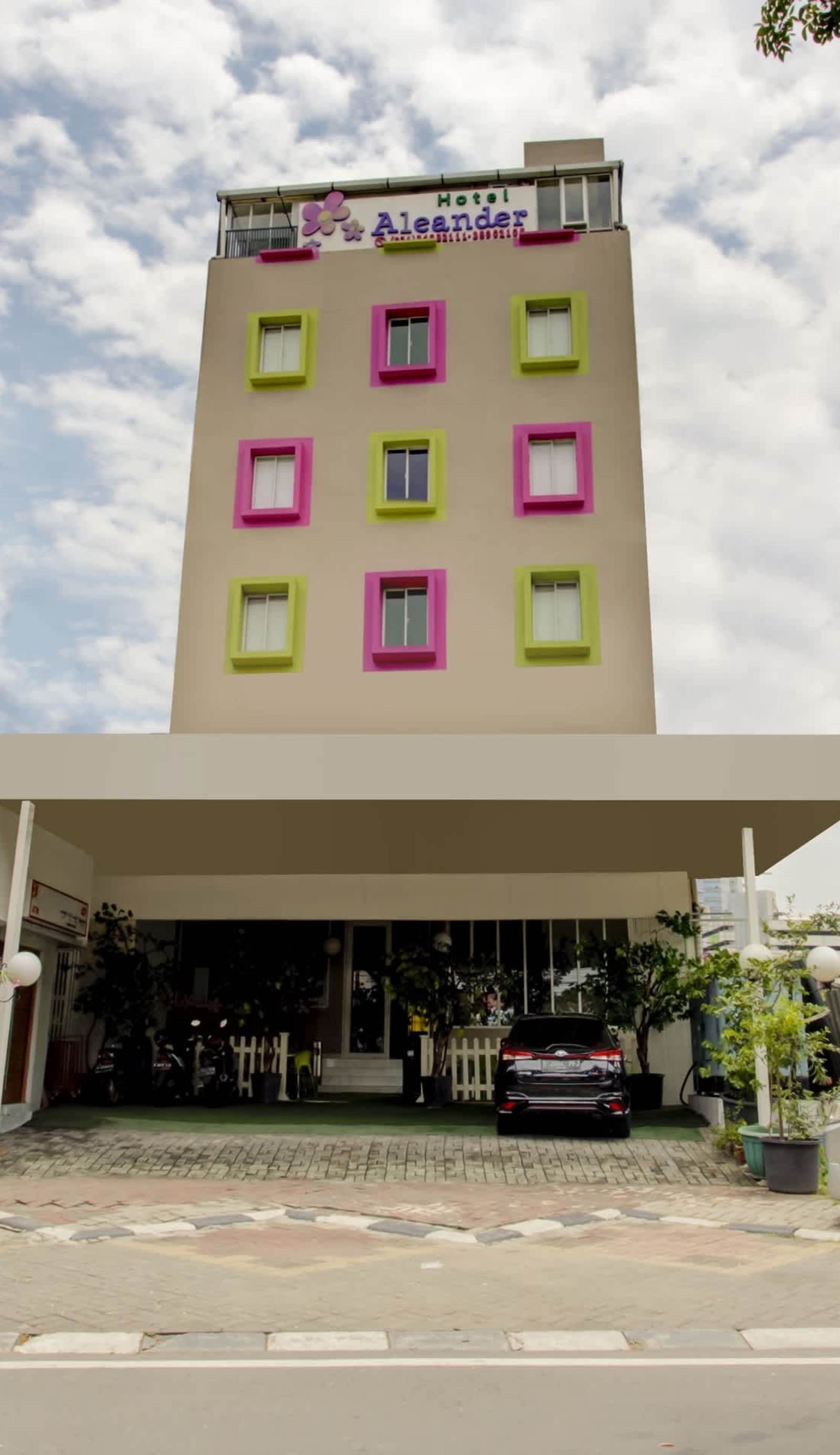 Capital O Aleander Hotel