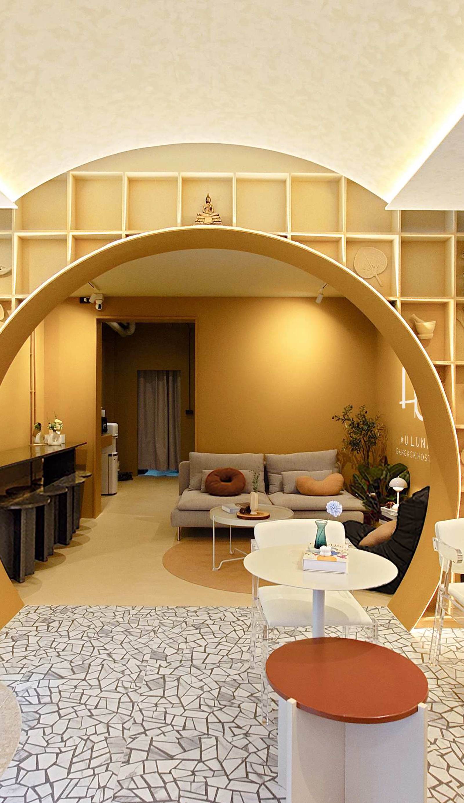 Au Luna Bangkok Hostel