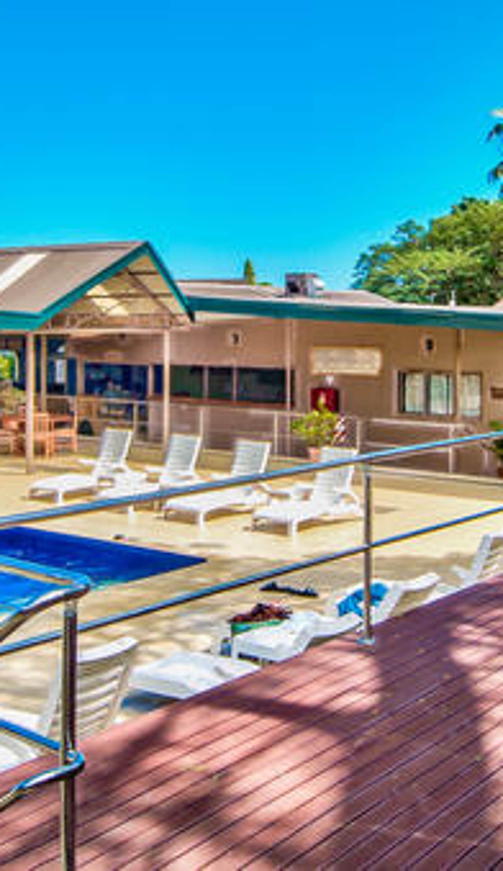 Tanoa Skylodge Hotel