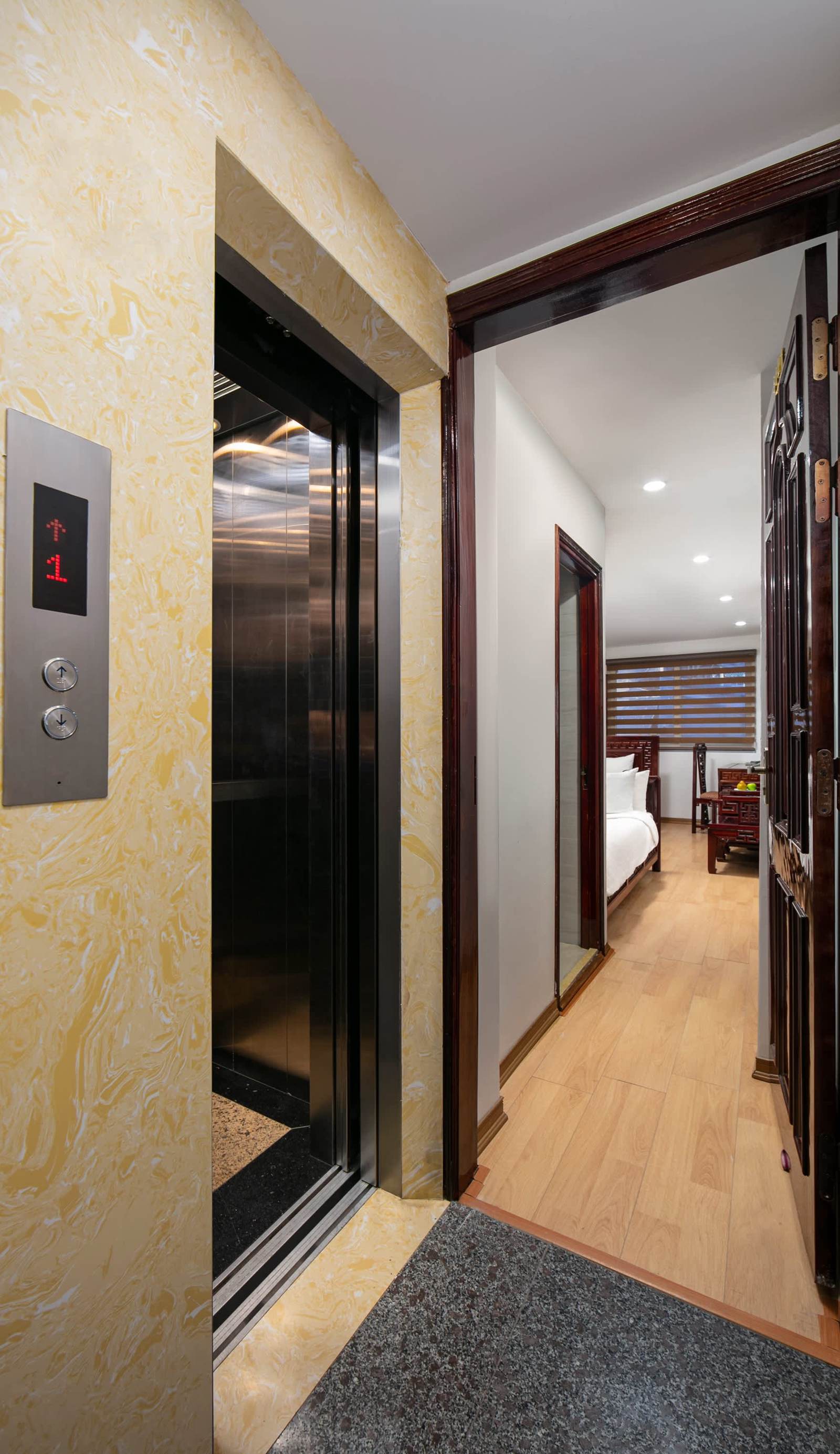 Little Hanoi Hotel