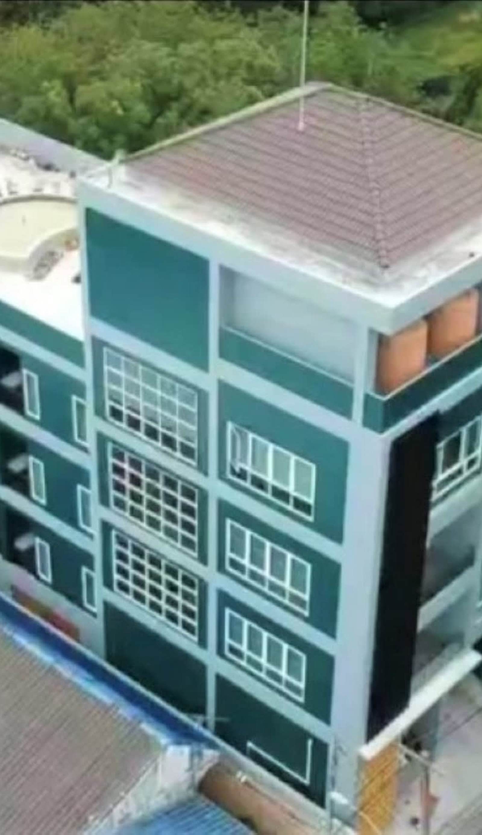 LE'DA Private Hotel