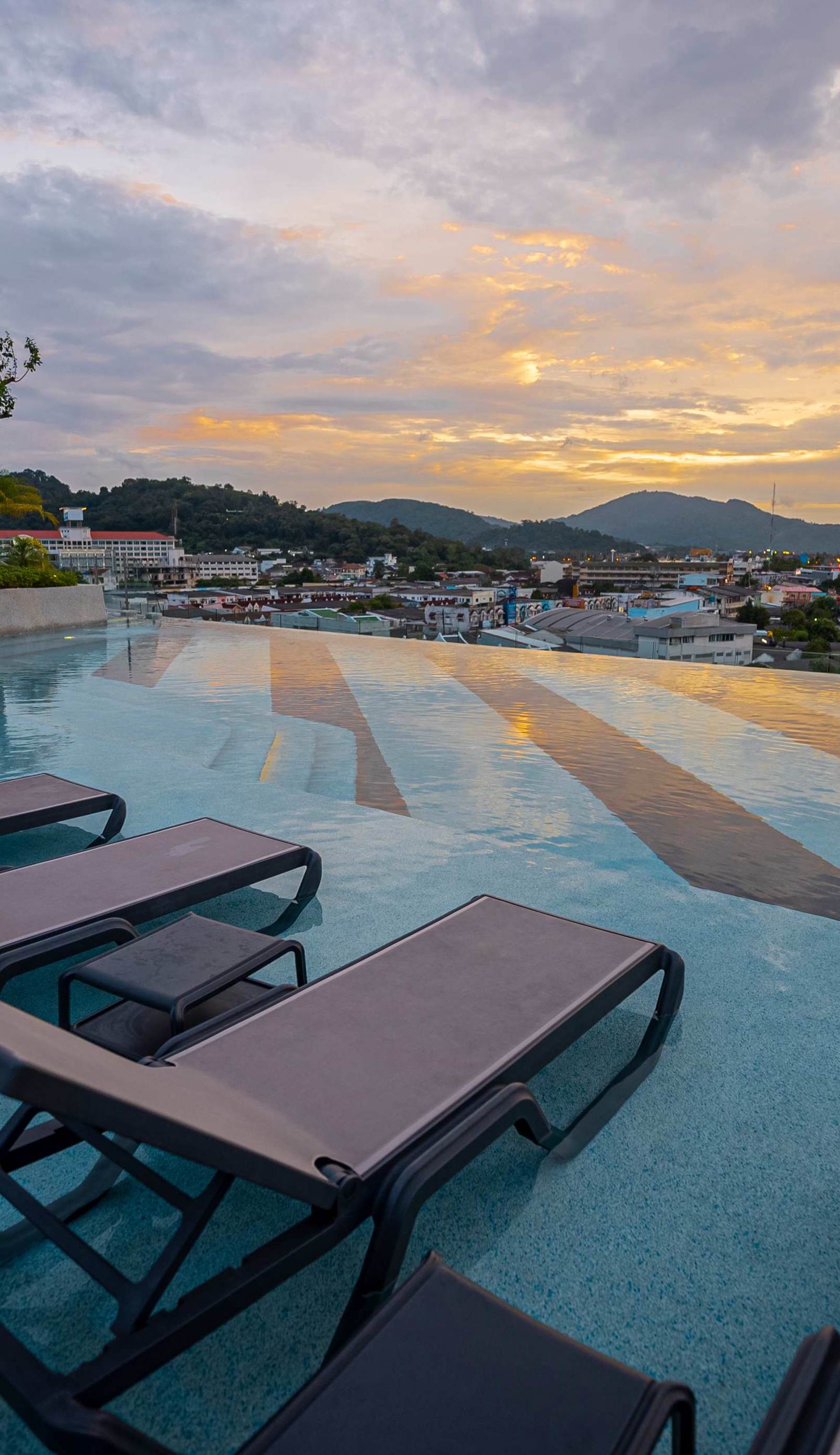 HOMA Phuket Town