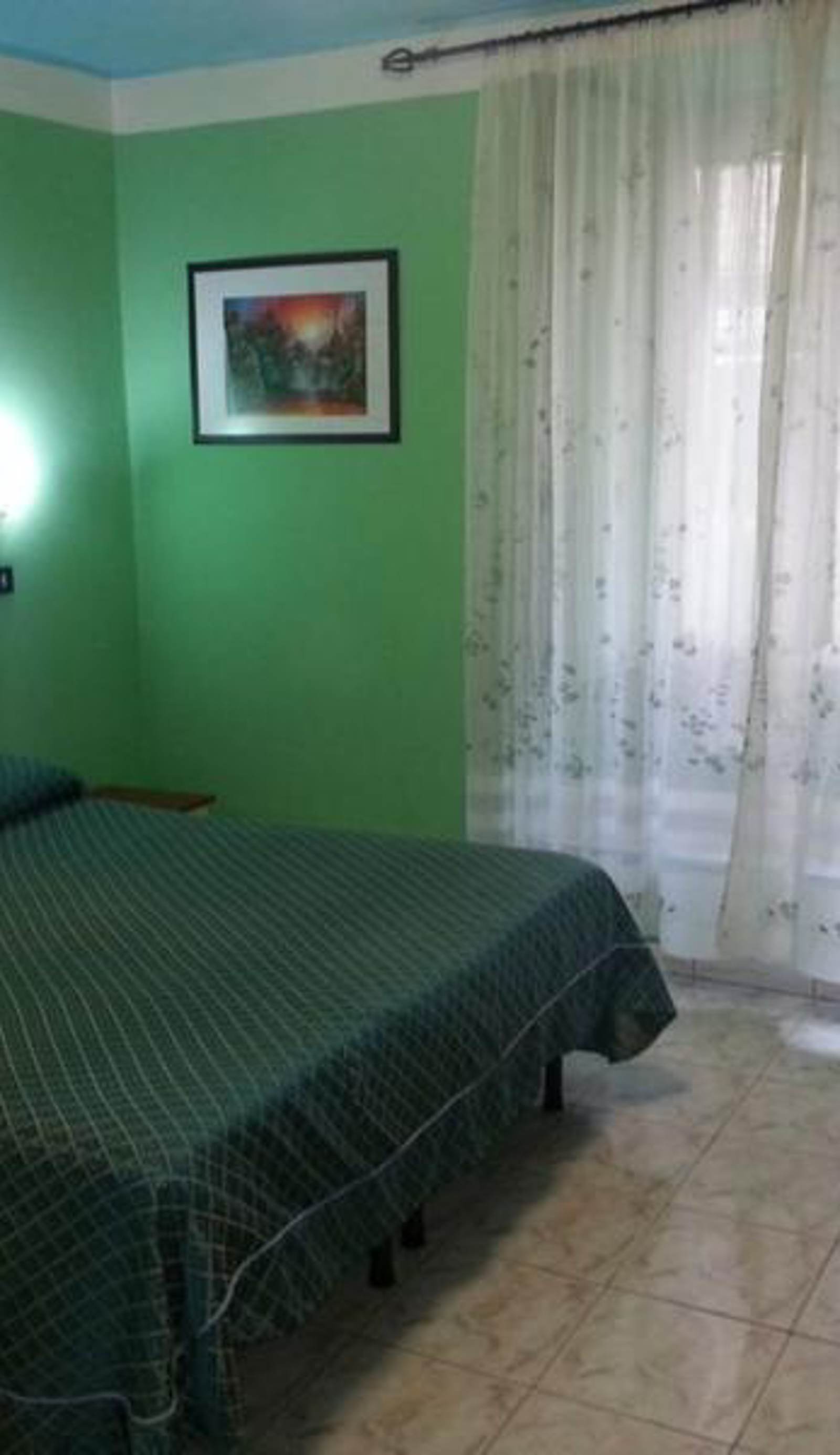 Roxena House