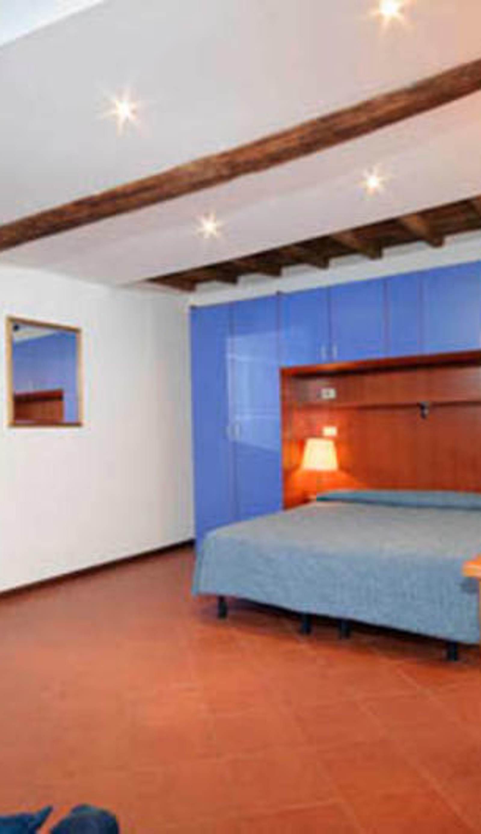 Daisy Apartment
