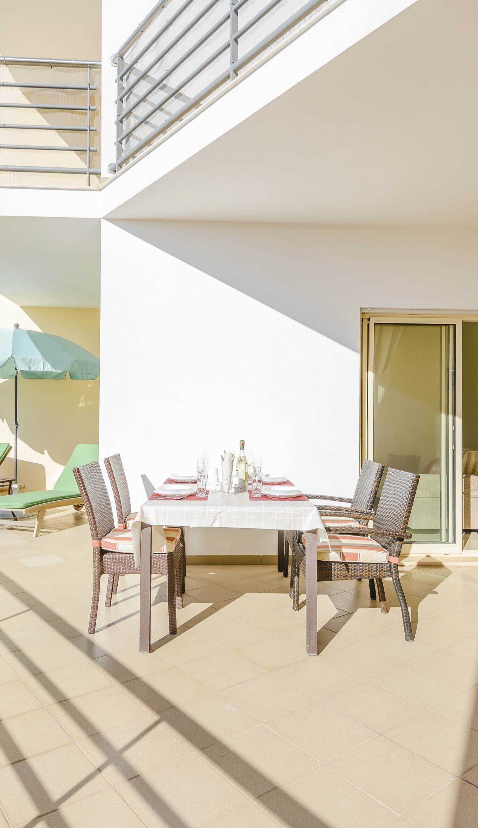 Albufeira Ocean Apartment with 2 sunny Terraces