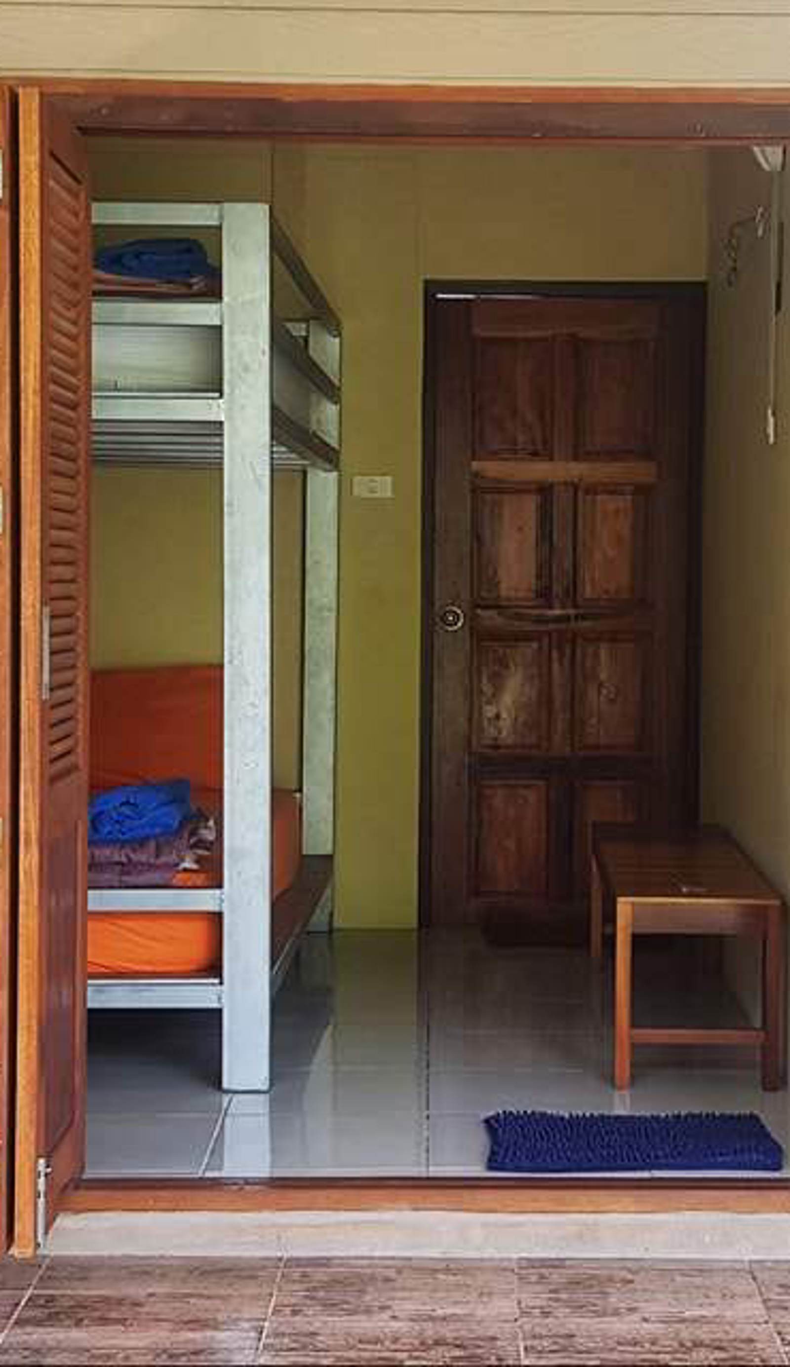 Baan Hinlad Home and Hostel