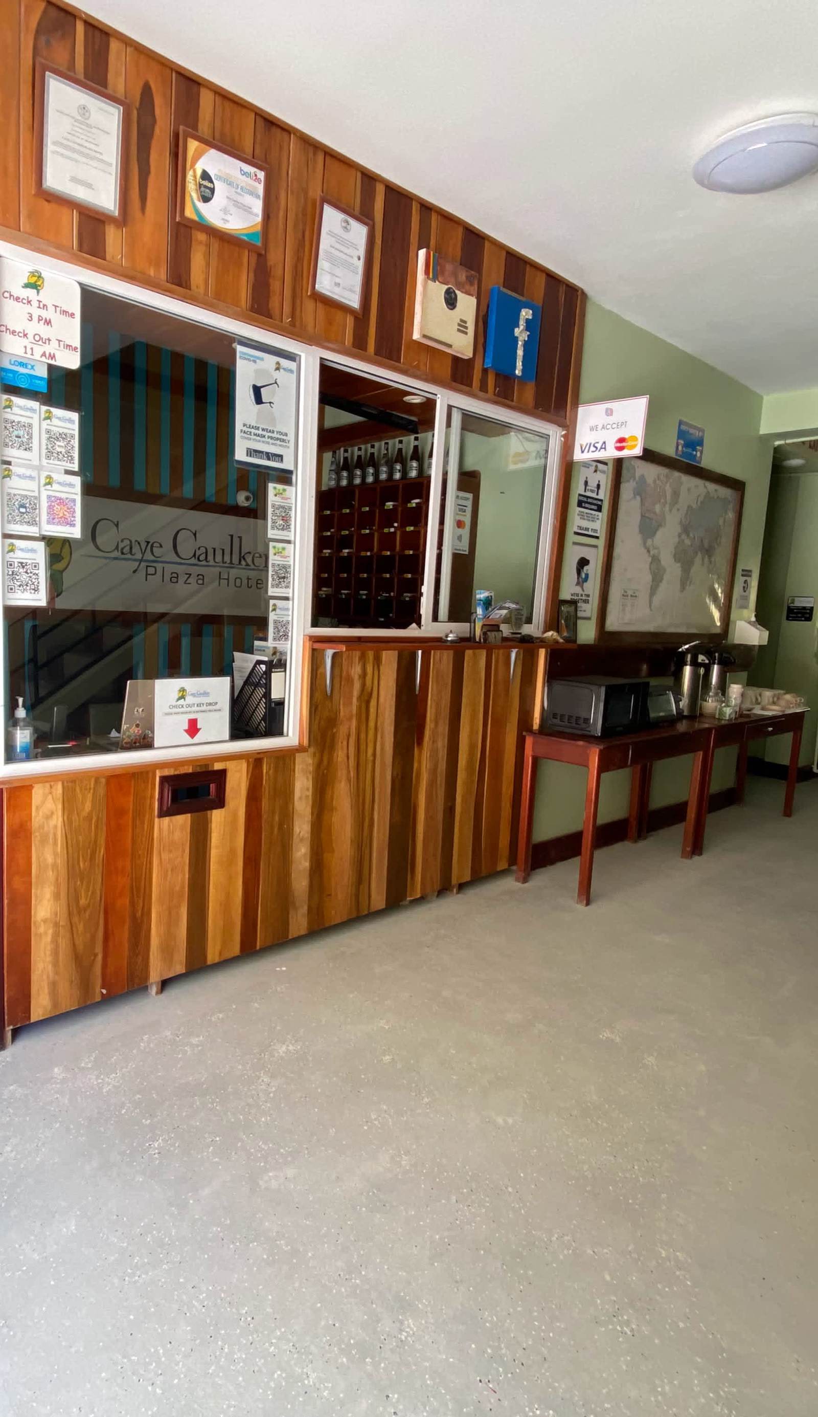 Caye Caulker Plaza Hotel