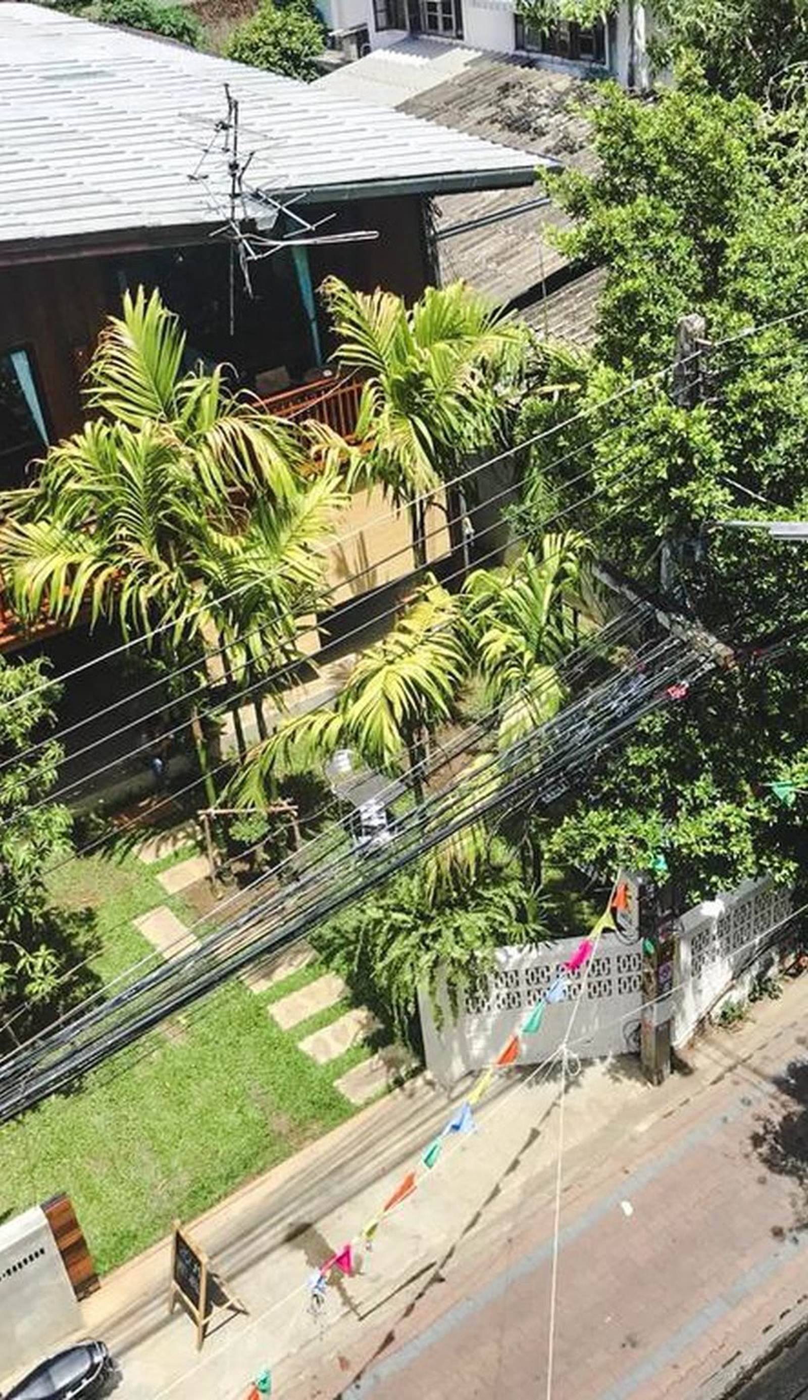 The Eight Ratvithi House