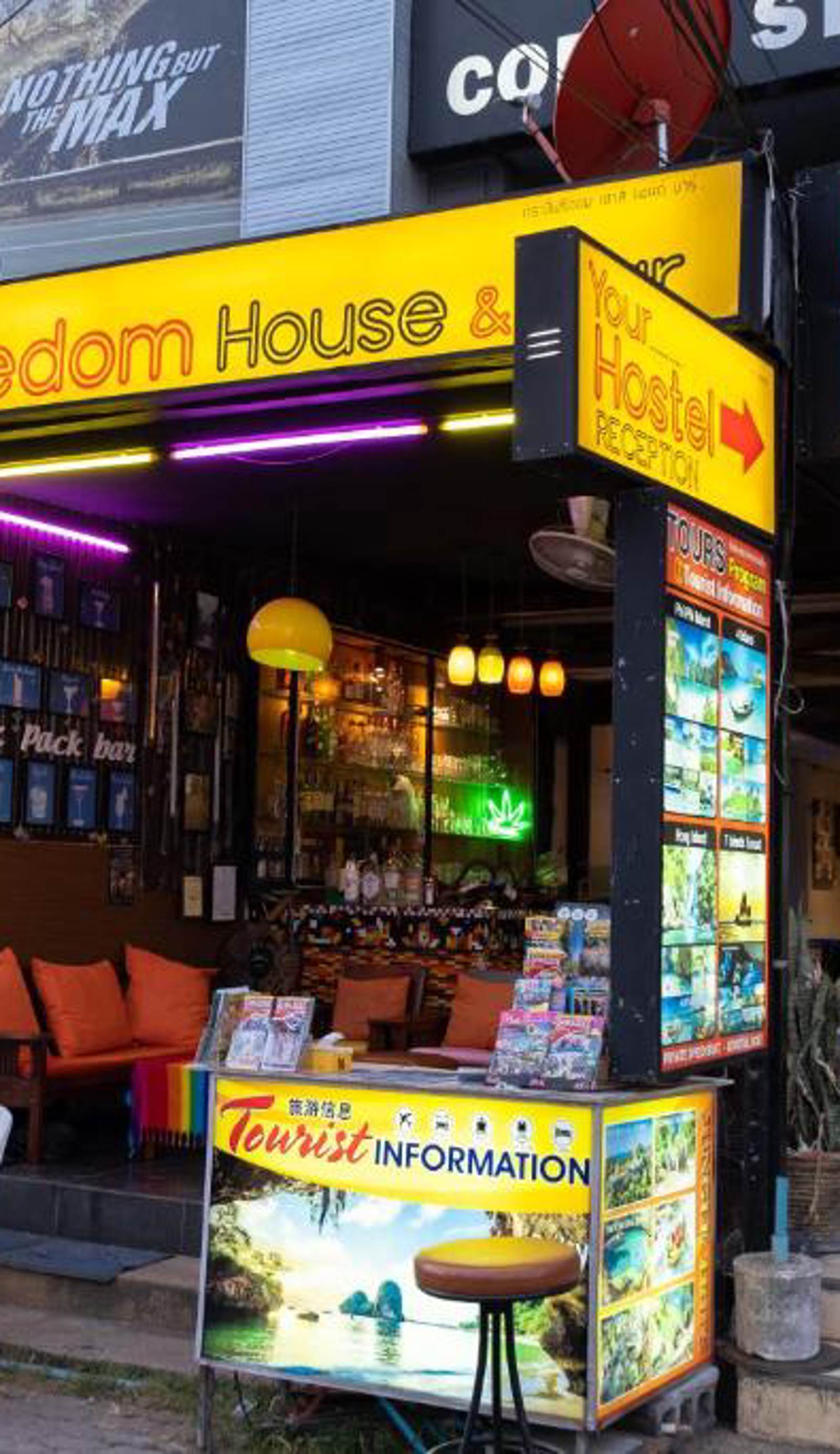 Krabi Freedom Hostel and Bar