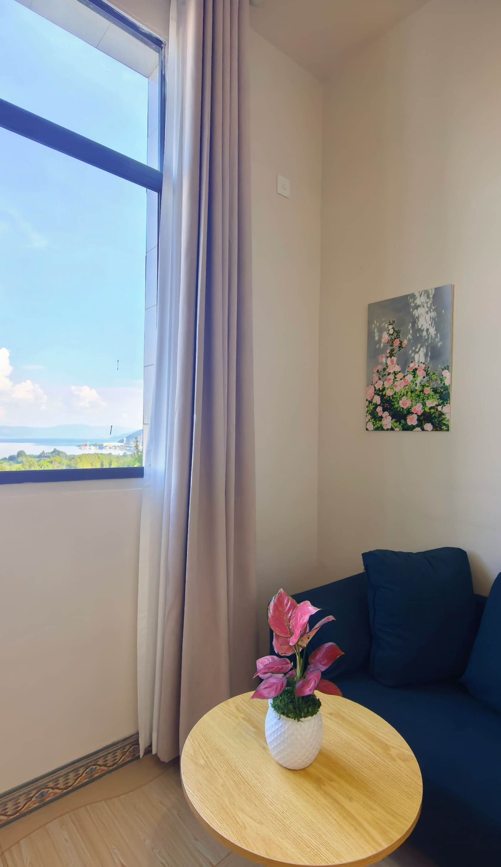 Azure Nest Inn