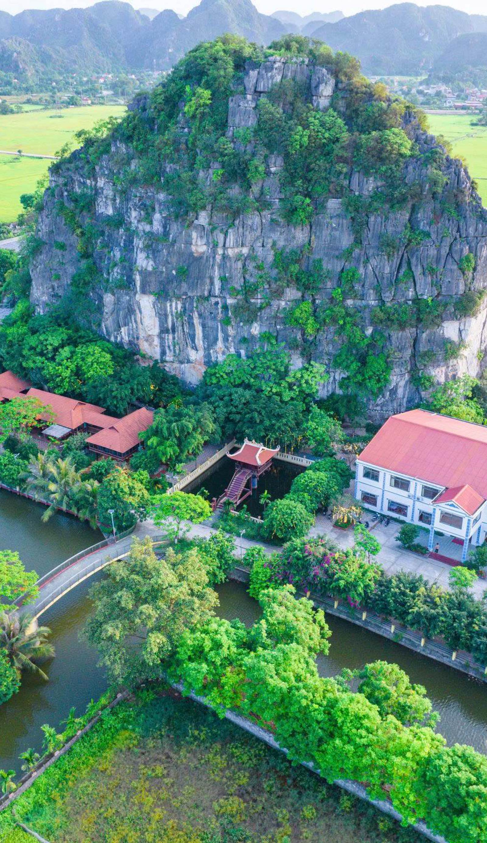 Golden Mountain Hostel