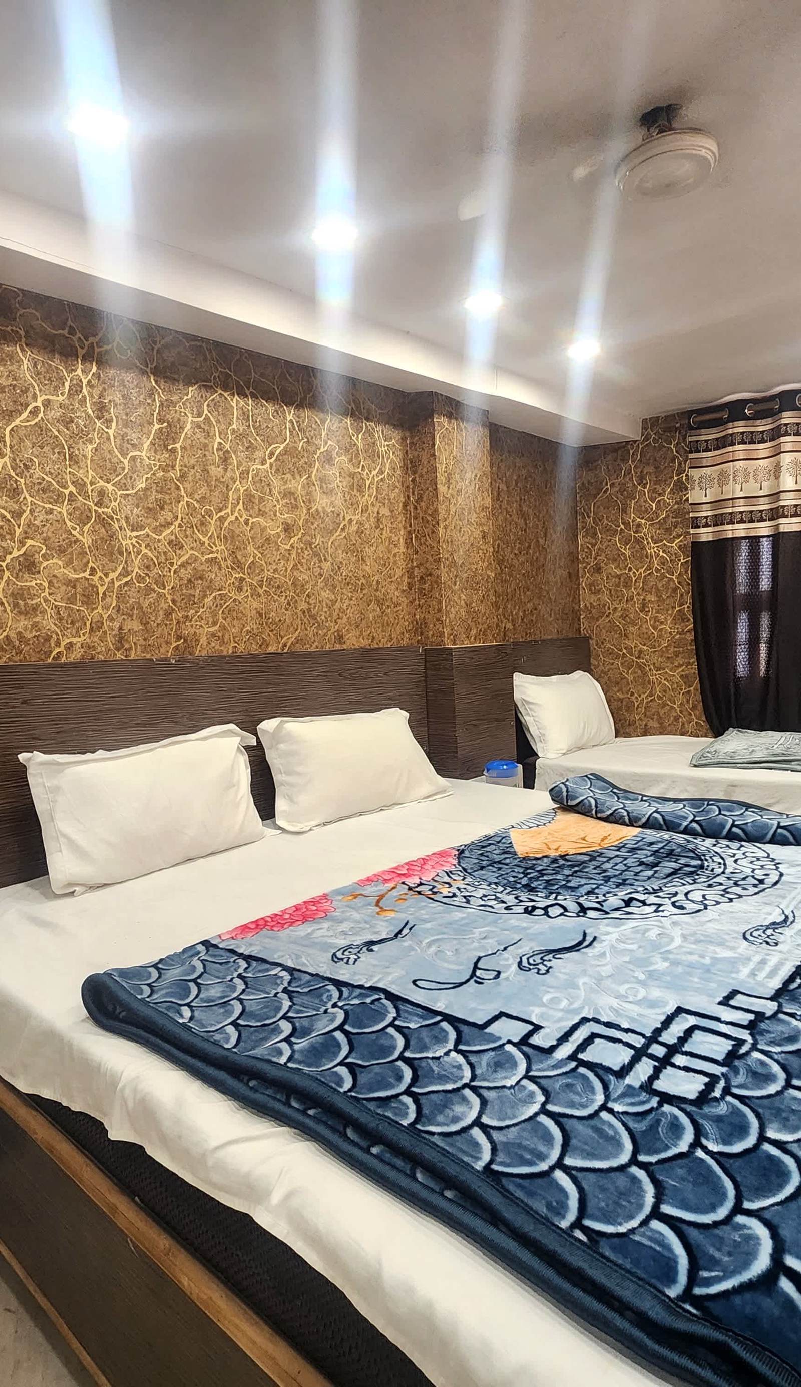 Hotel The Divine