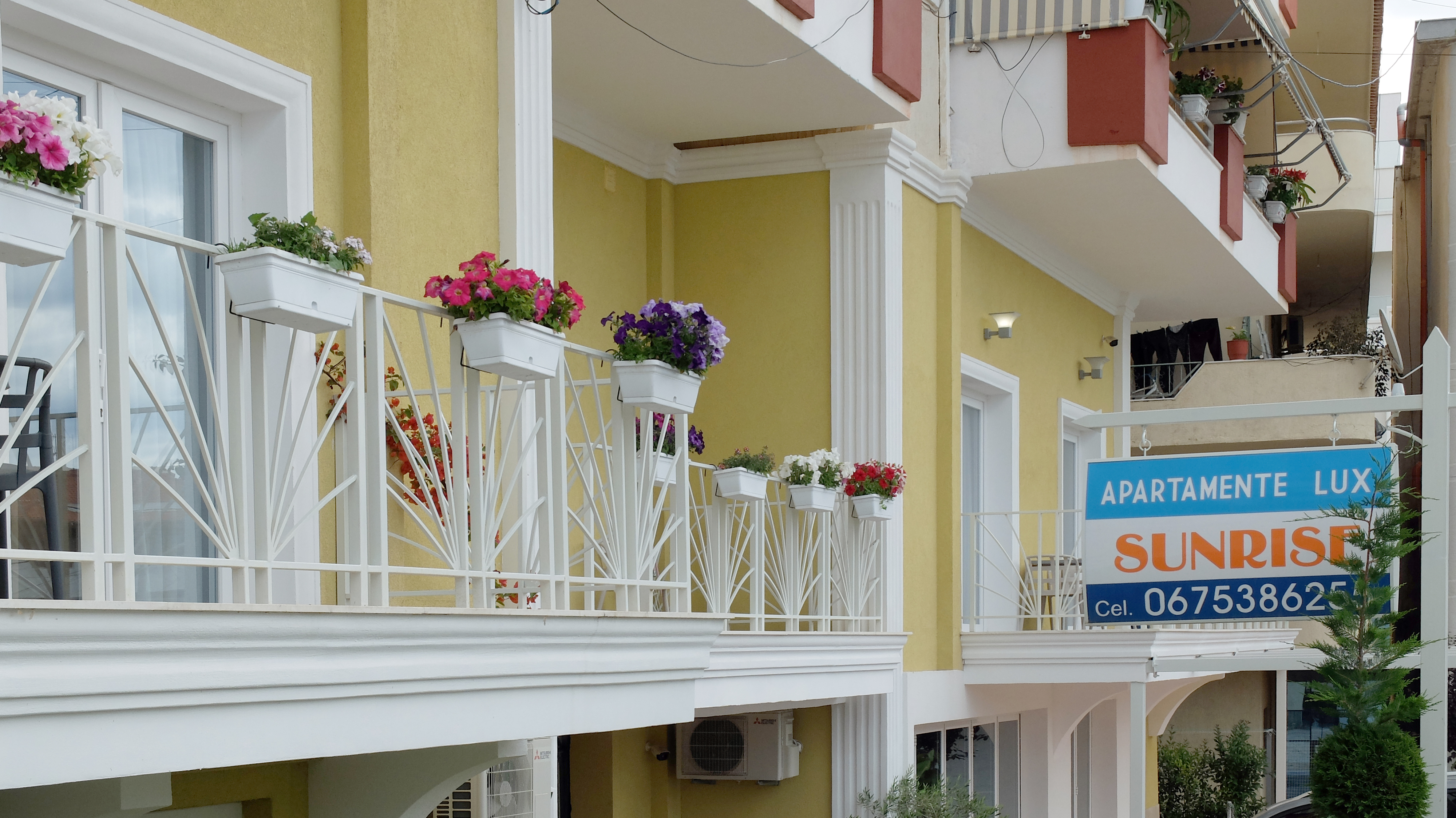 Sunrise Luxury Apartments