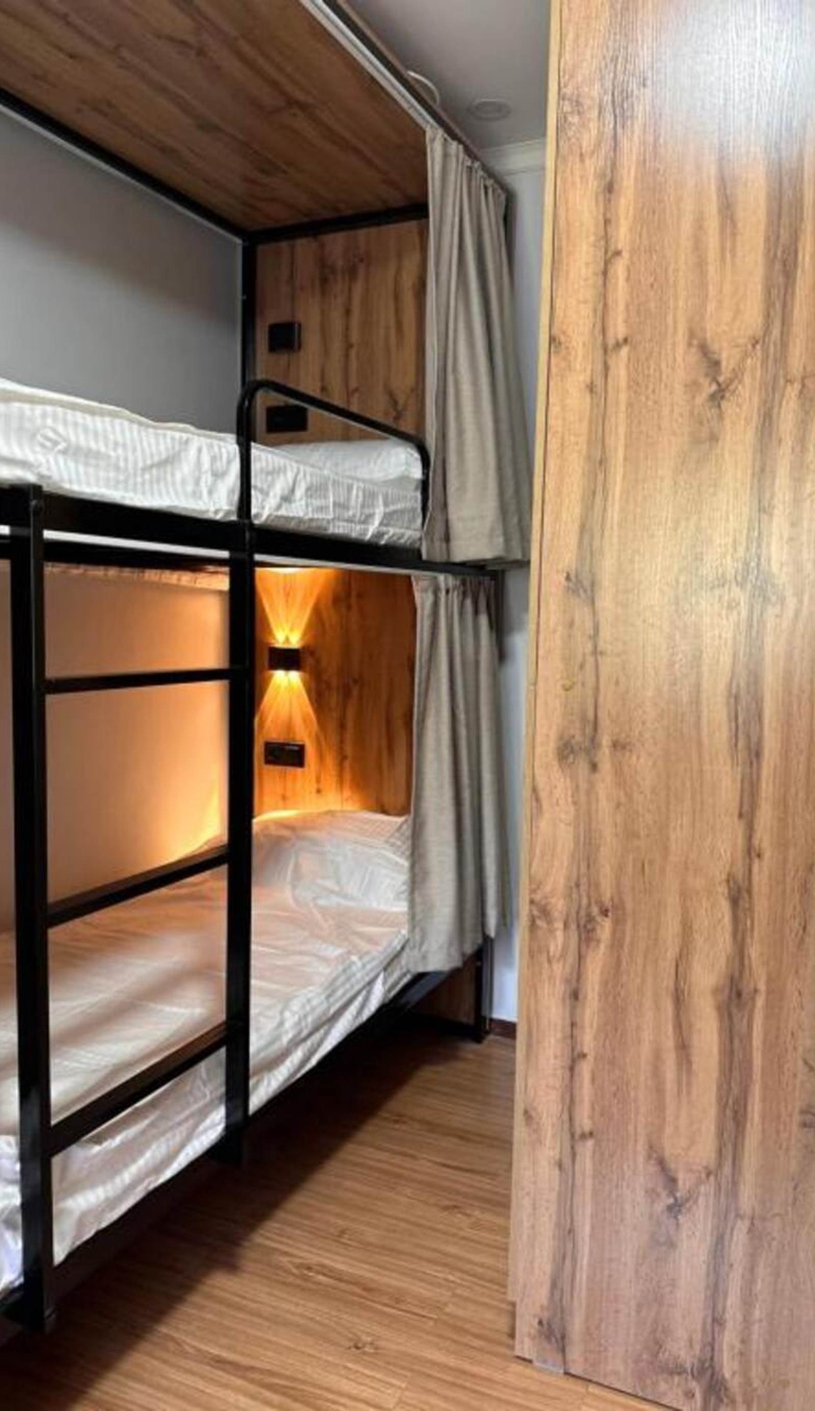 Hostel Saruu