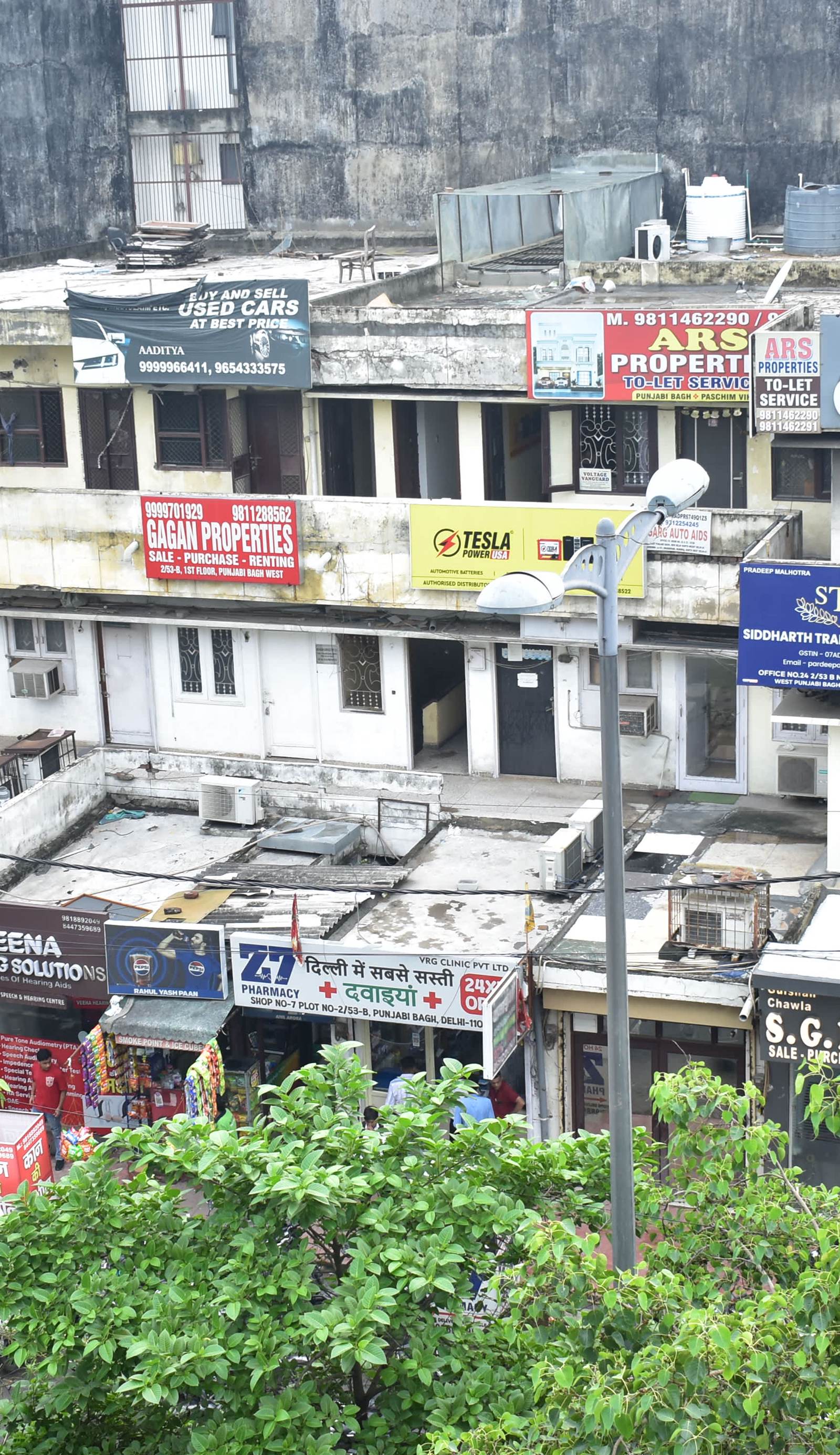 Qotel Comfort Golden Saffron Punjabi Bagh