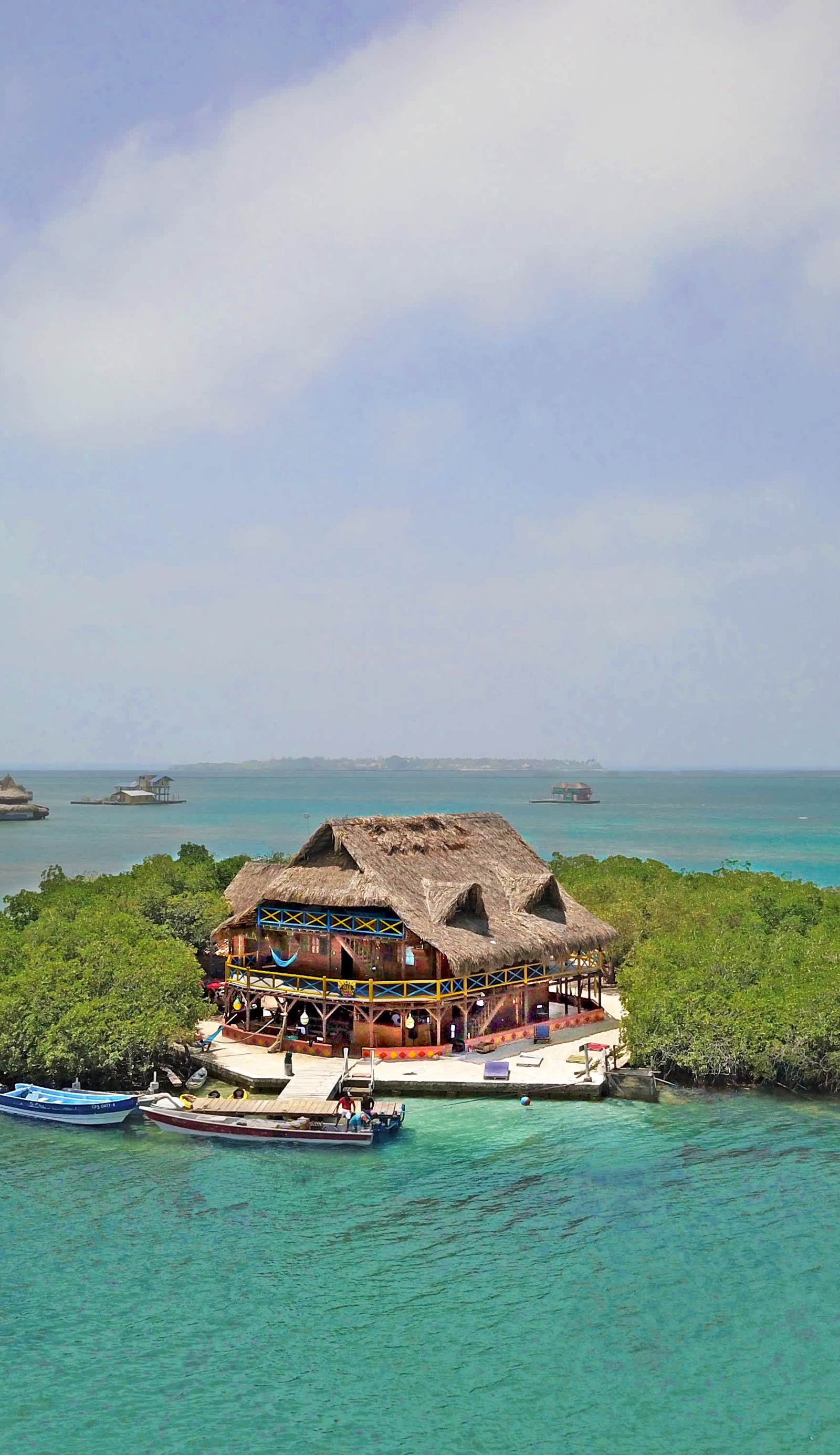 Isla Roots Hostel