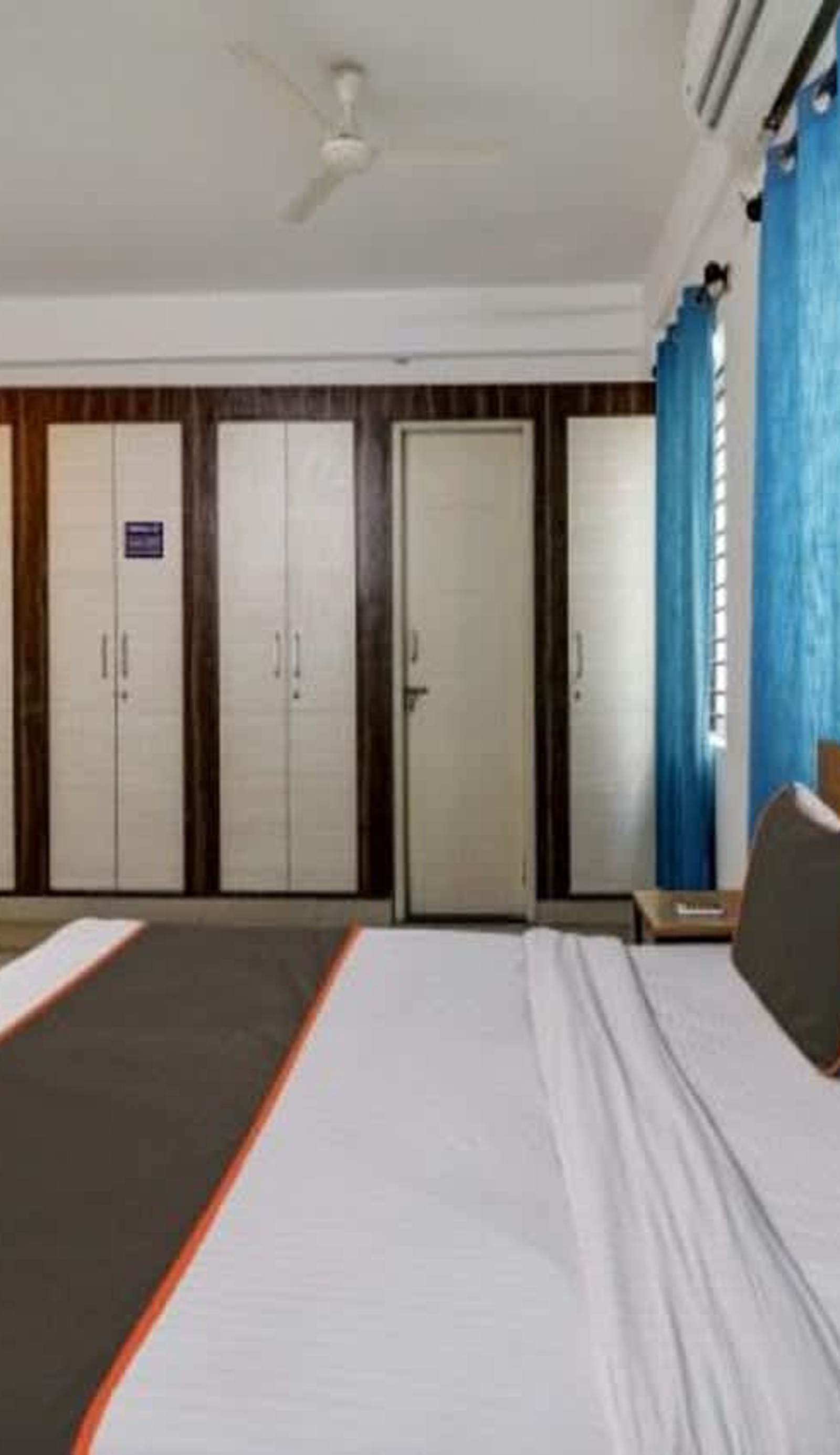 S M Suites