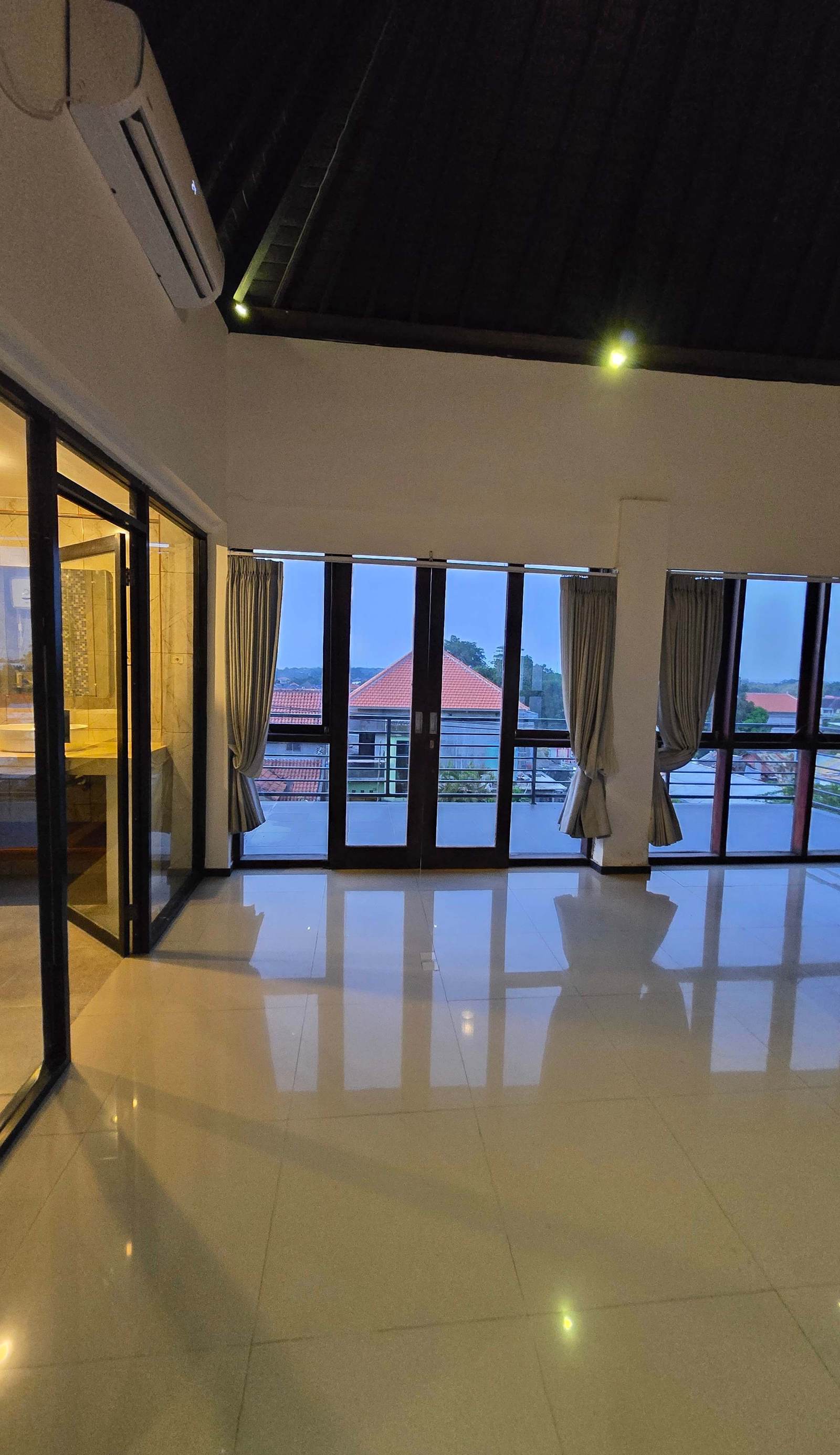 Serenity Nirvana Palace -Jimbaran Hostel