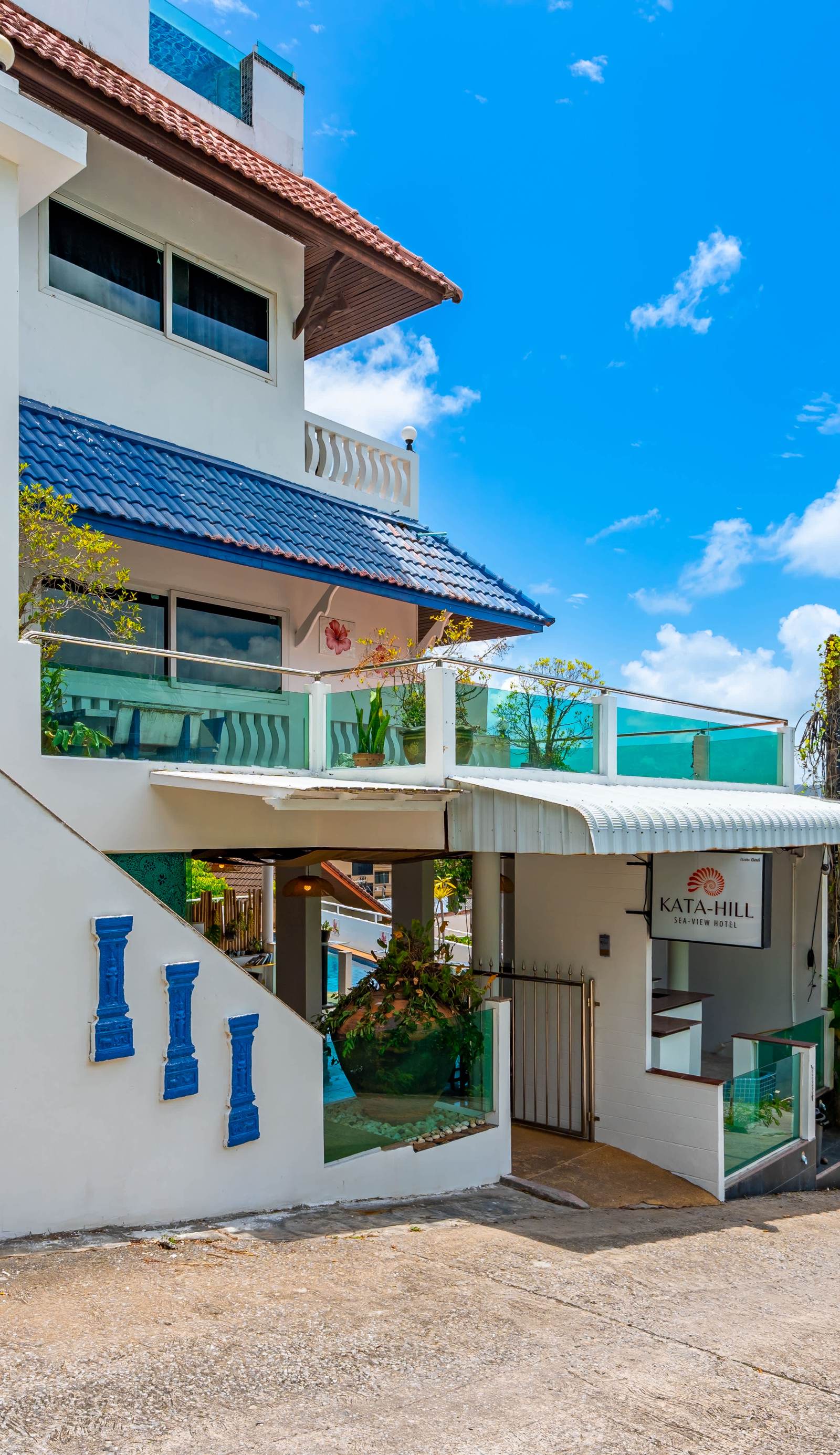Kata Hill Seaview Hotel