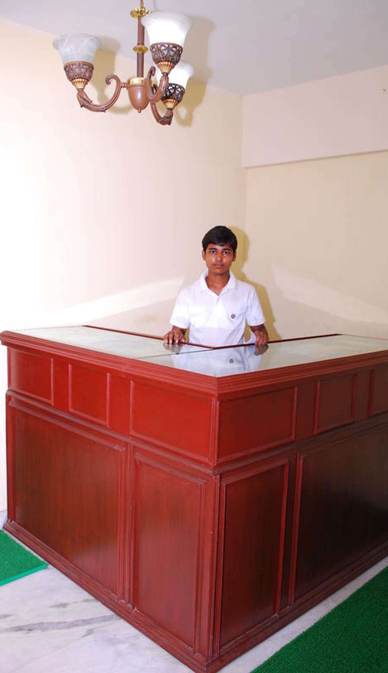 Hotel Equator