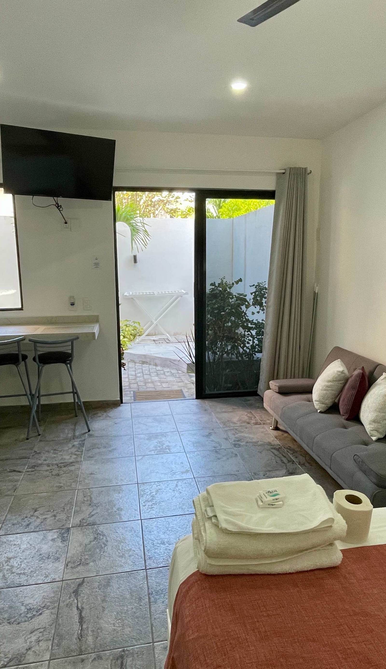 Lavish Studio with Patio #1