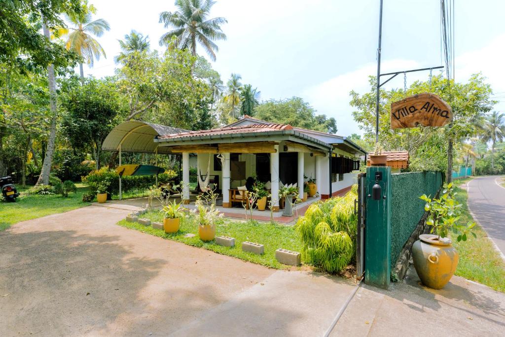 Villa Alma Ahangama