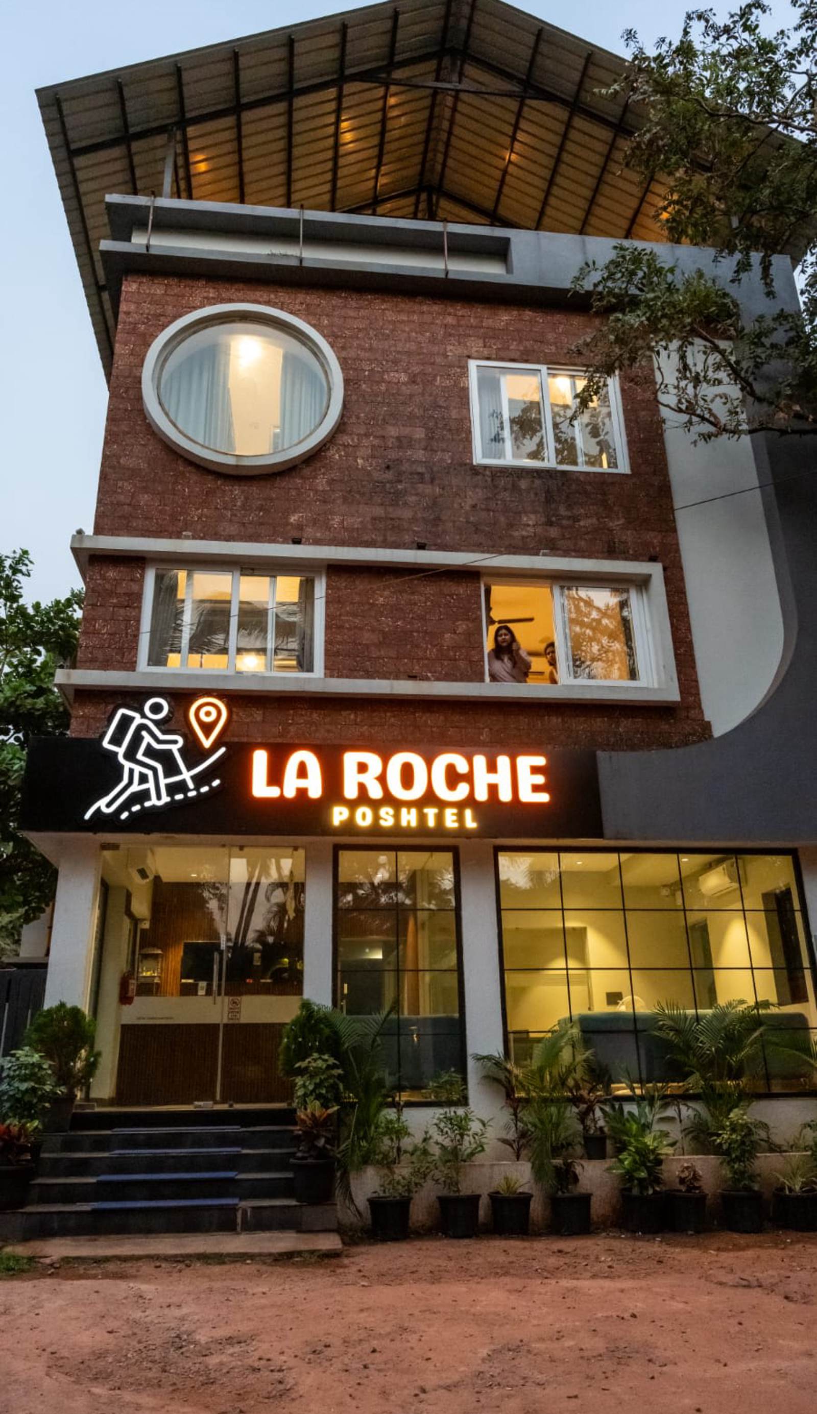 La Roche Poshtel