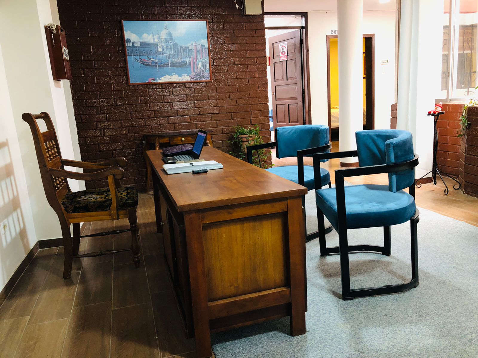 Urban Colonial