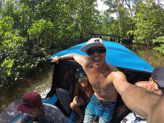 Mentawai Ebay Playground Surfcamp