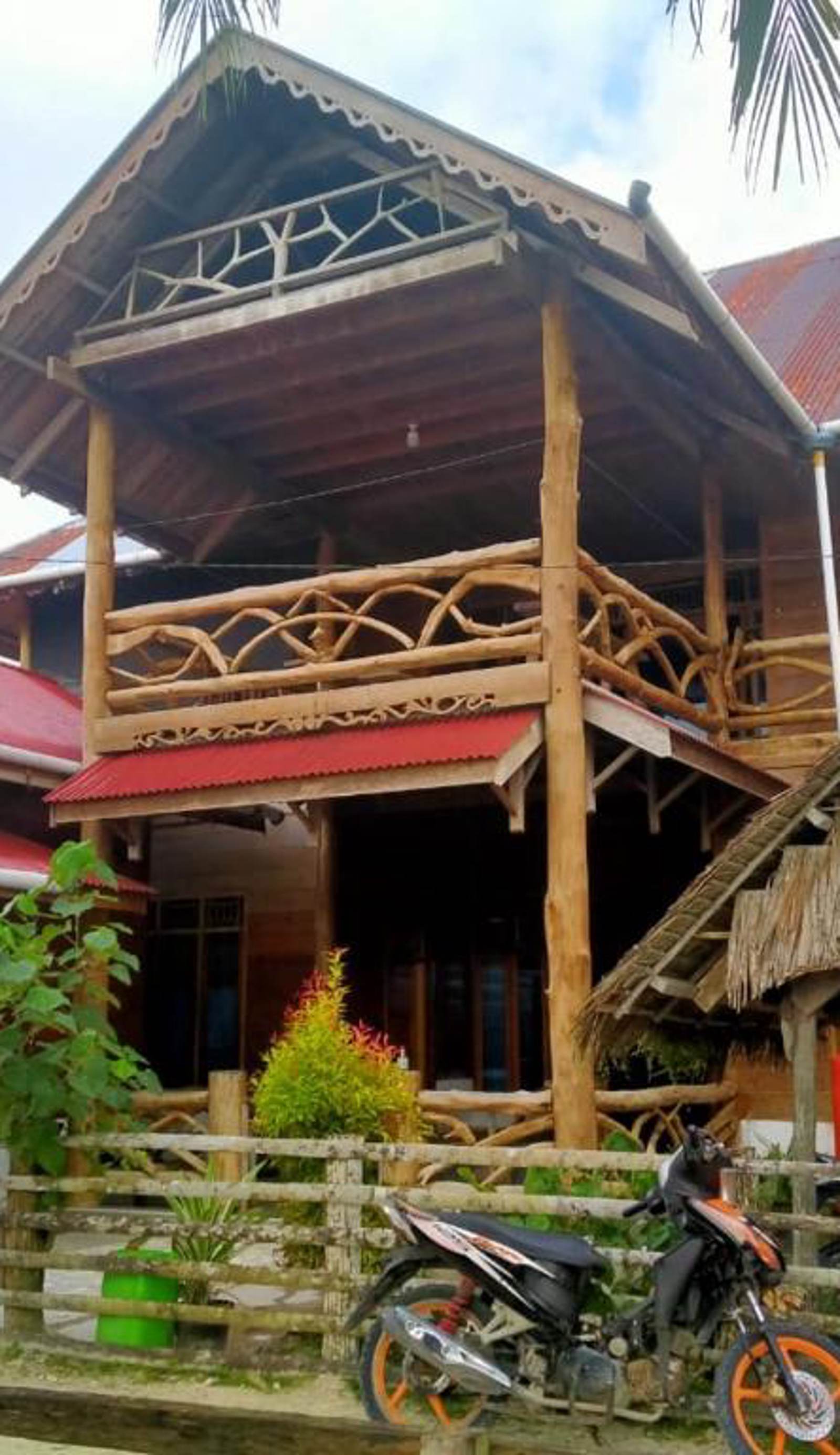 Kutnalek Surf Camp Siberut